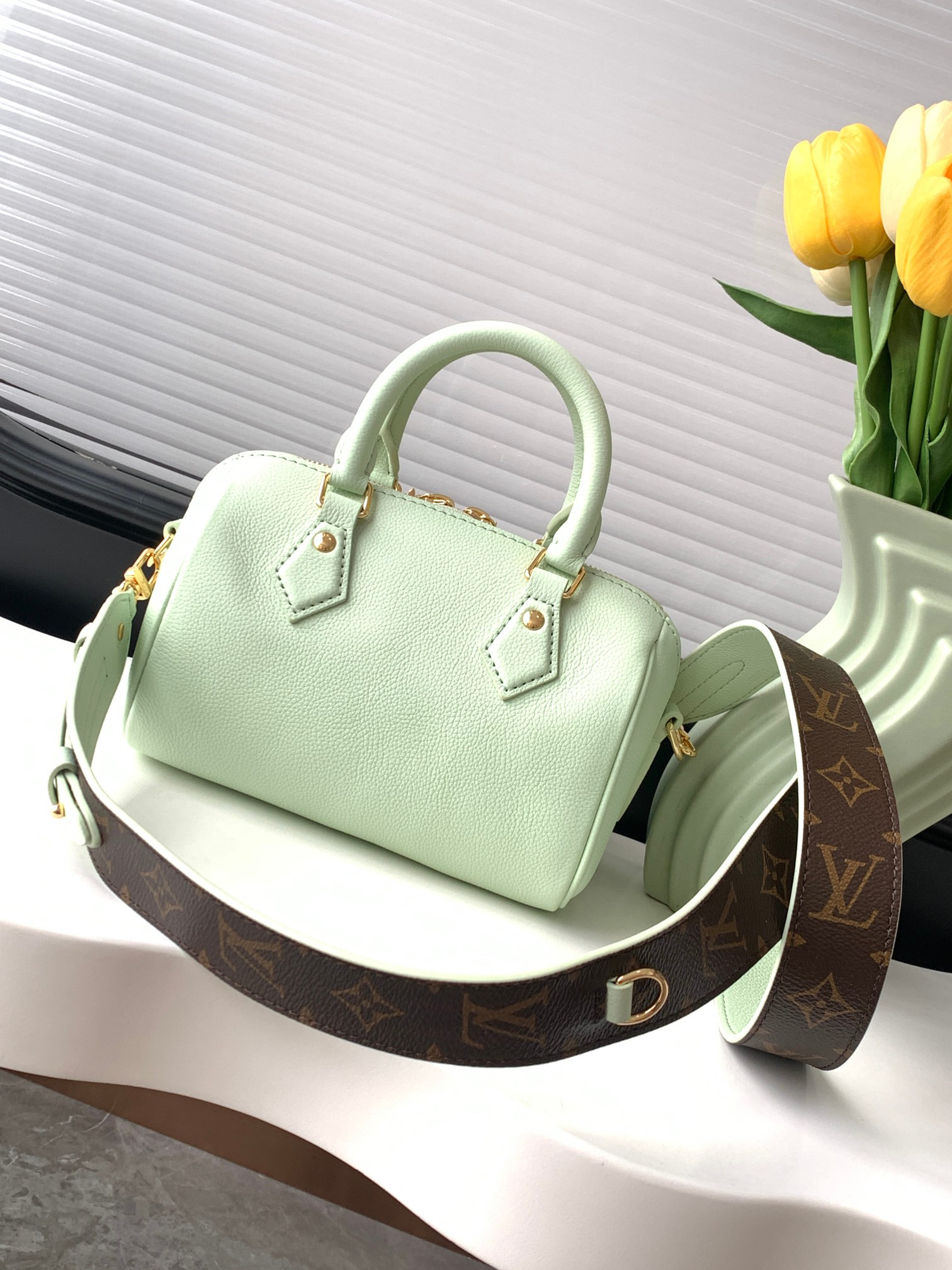 Speedy 18 Green Leather Convertible Crossbody Bag - Image 3