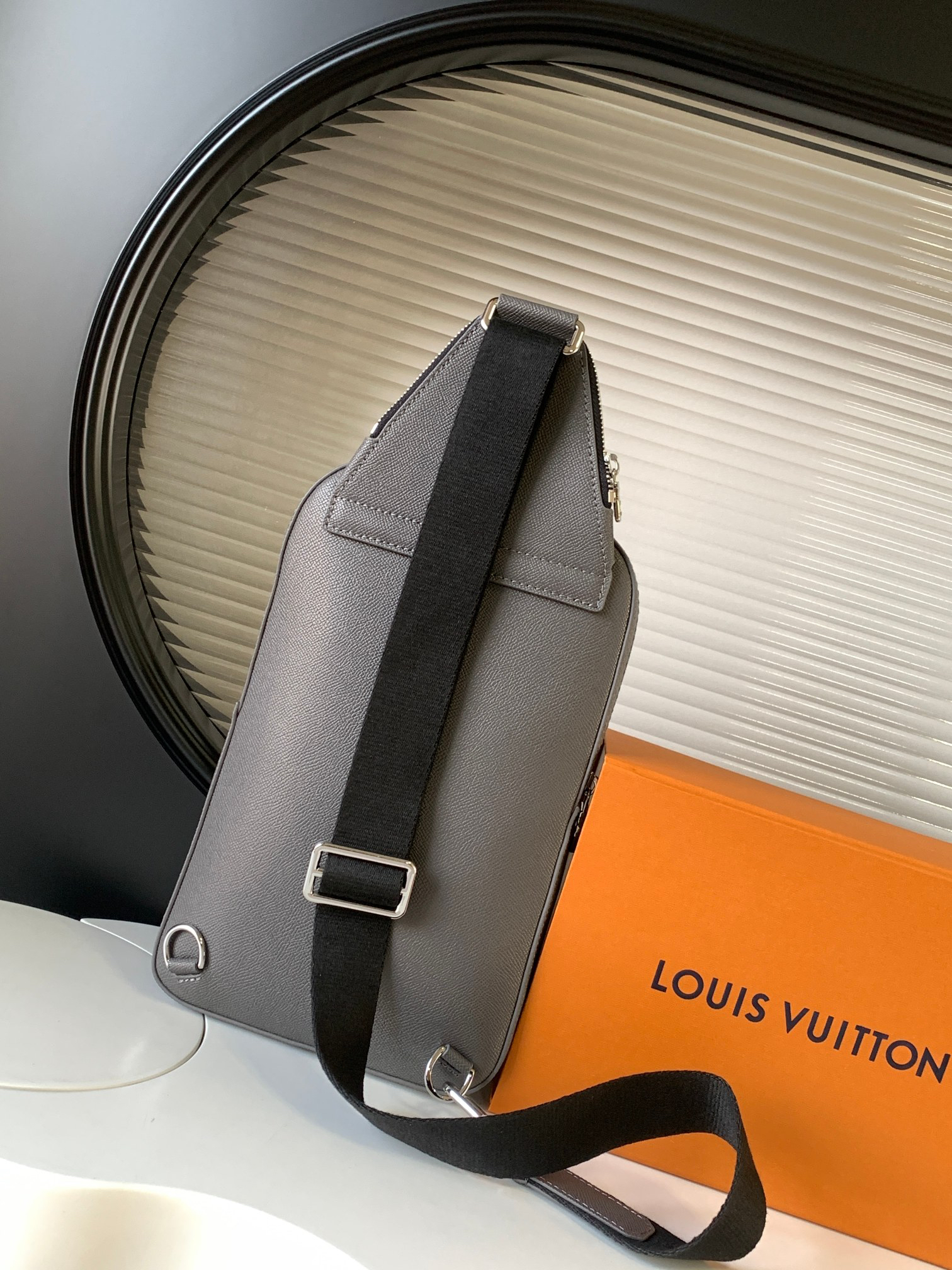 Louis Vuitton Avenue Sling Bag M30859 in Gray - Image 3