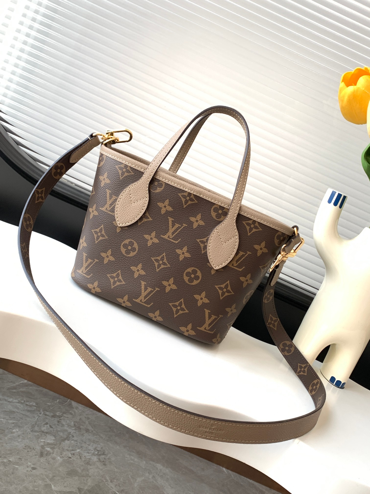 Louis Vuitton Neverfull Bandoulière Inside Out BB Handbag - Image 3