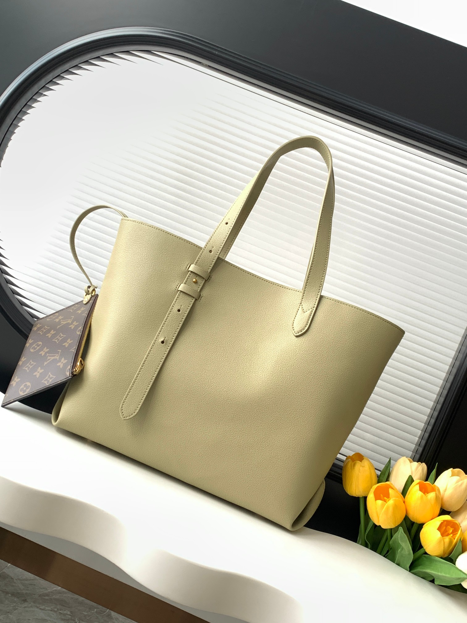 Louis Vuitton Low Key Cabas Medium Handbag - Image 3