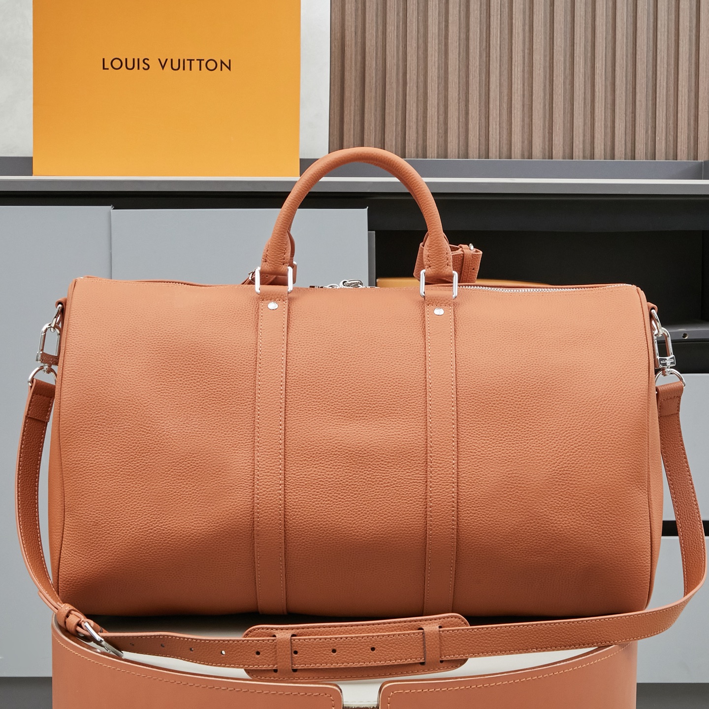 Louis Vuitton Keepall Bandoulière 50 Travel Bag - Image 3