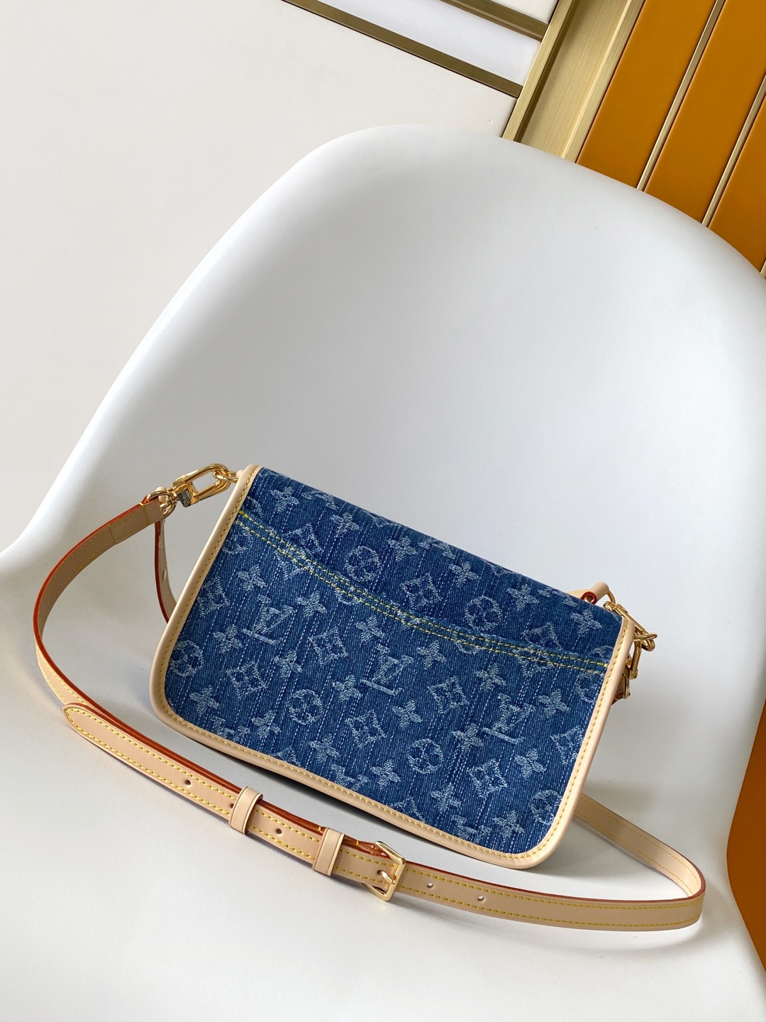 Louis Vuitton Diane Handbag in Monogram Empreinte Leather - Image 3