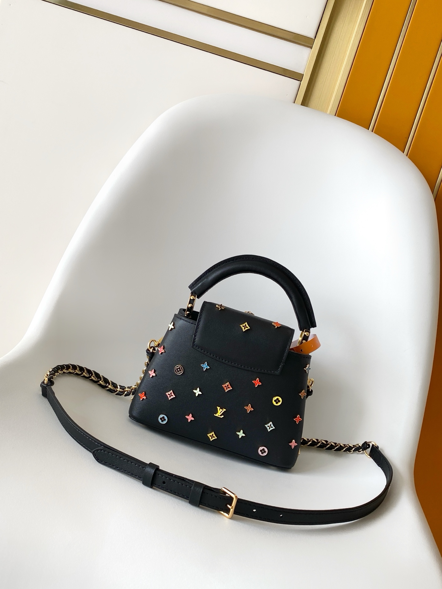 Louis Vuitton Capucines Taurillon Leather Handbag - Image 3