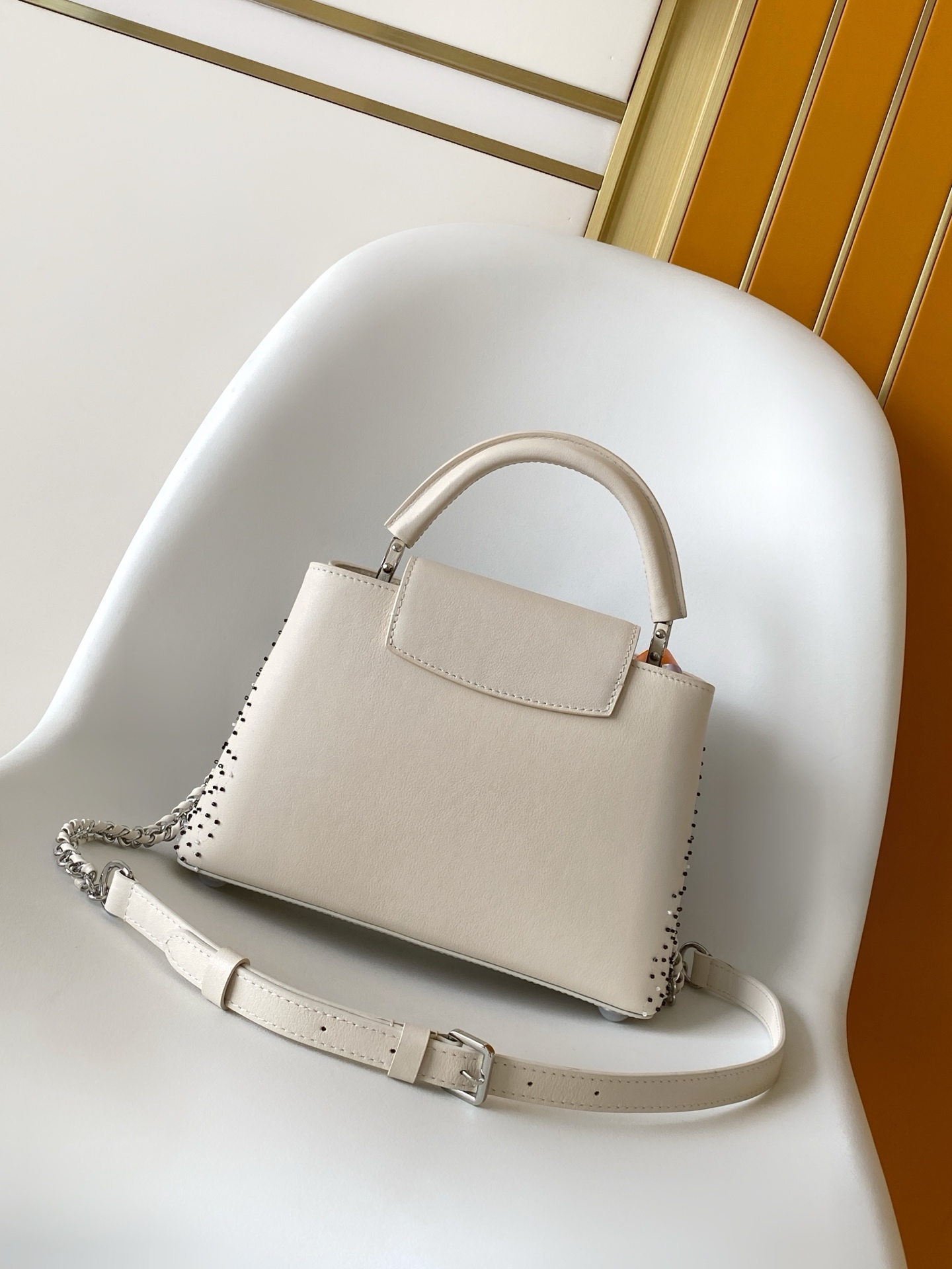 Louis Vuitton Capucines Mini Handbag in Beaded Embroidered Calfskin - Image 3