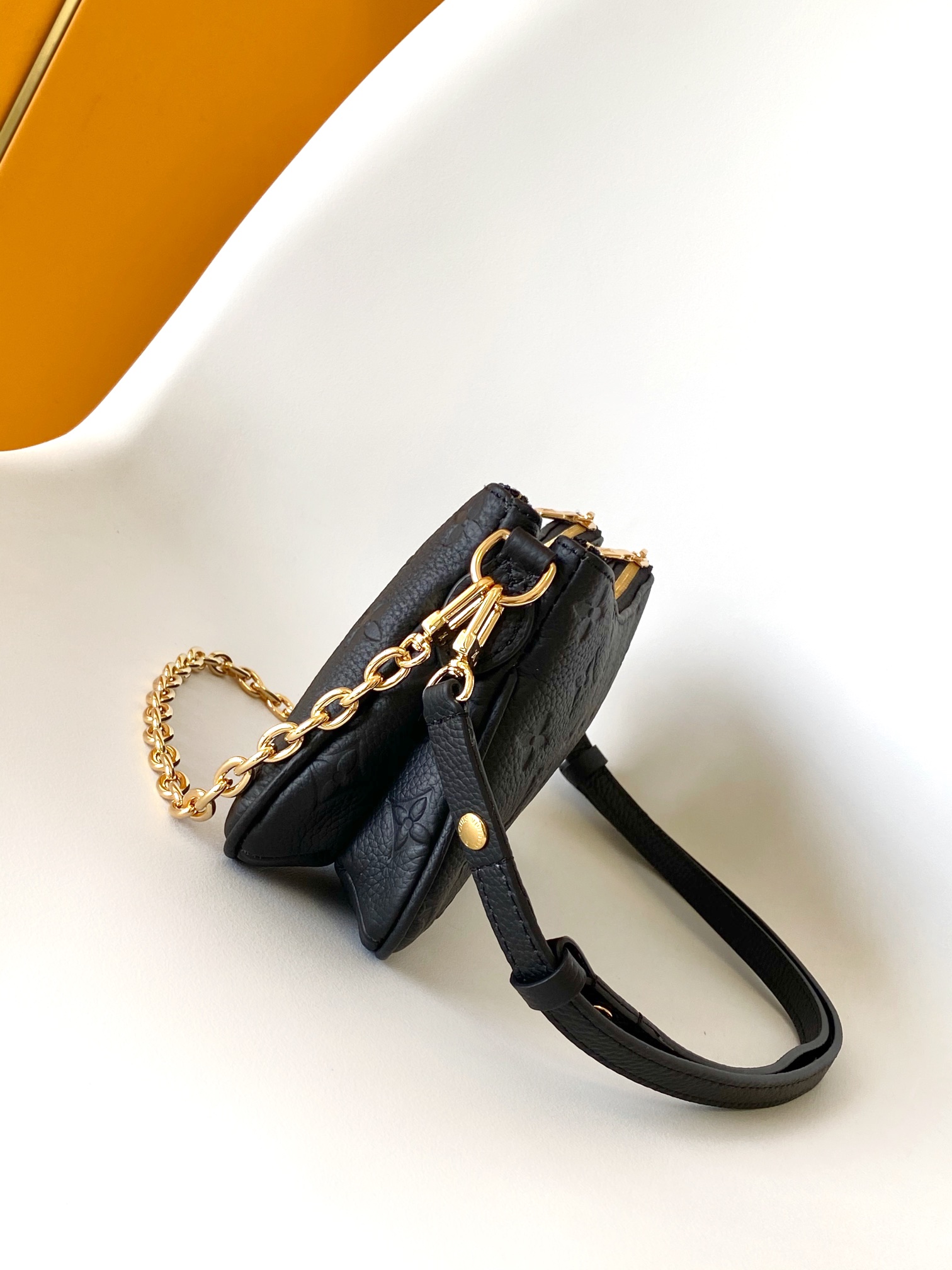 Louis Vuitton Liv Pochette Crossbody Bag - Image 3