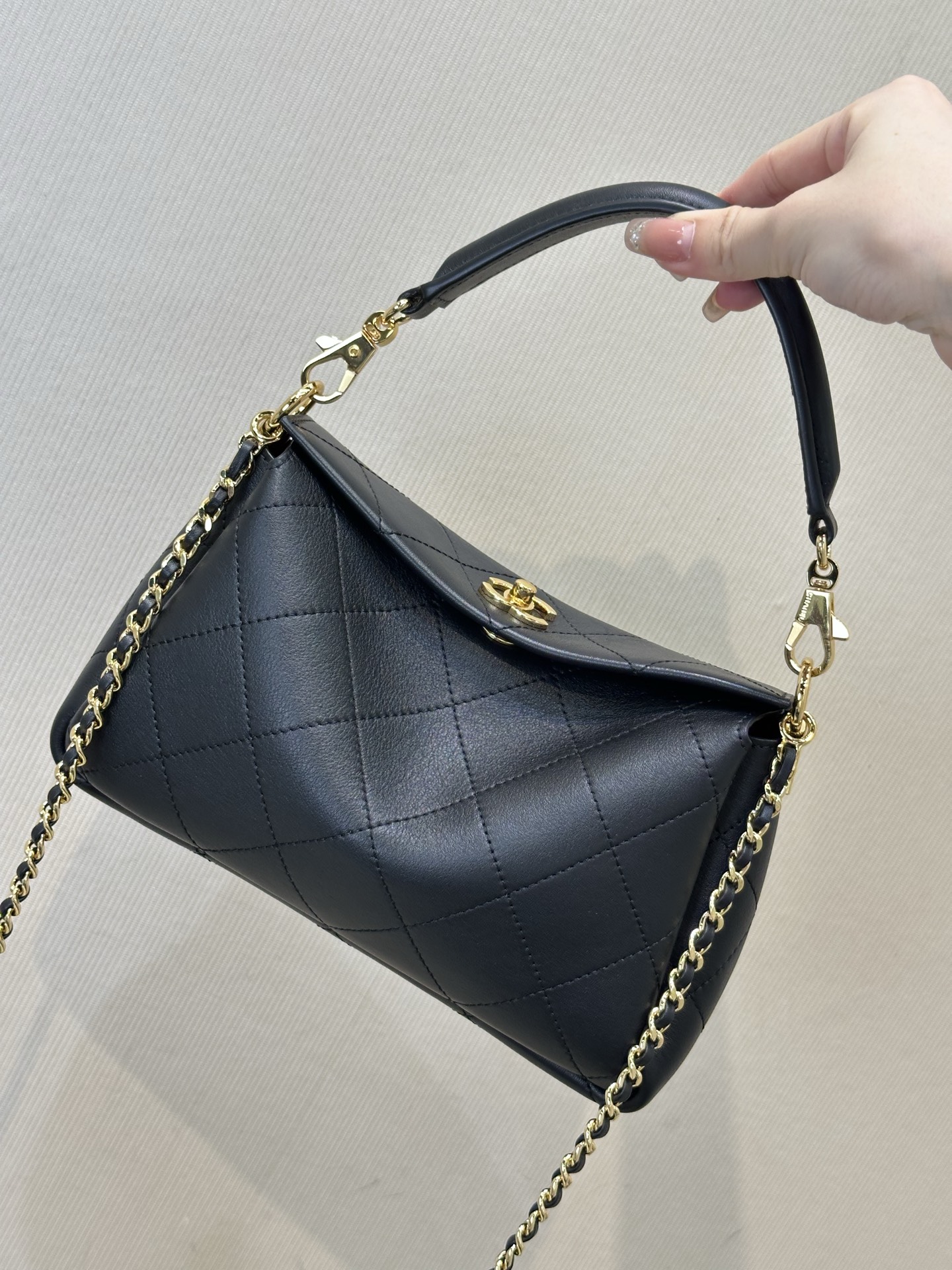 Chanel Calfskin Quilted Flap Crossbody Bag - Image 3