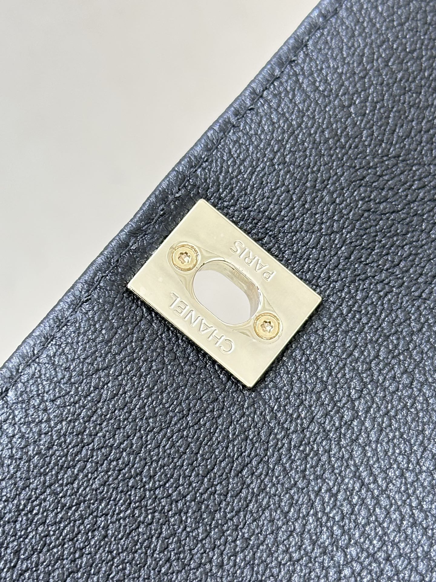Chanel Coco Handle Extended Top Handle Crossbody Bag - Image 3