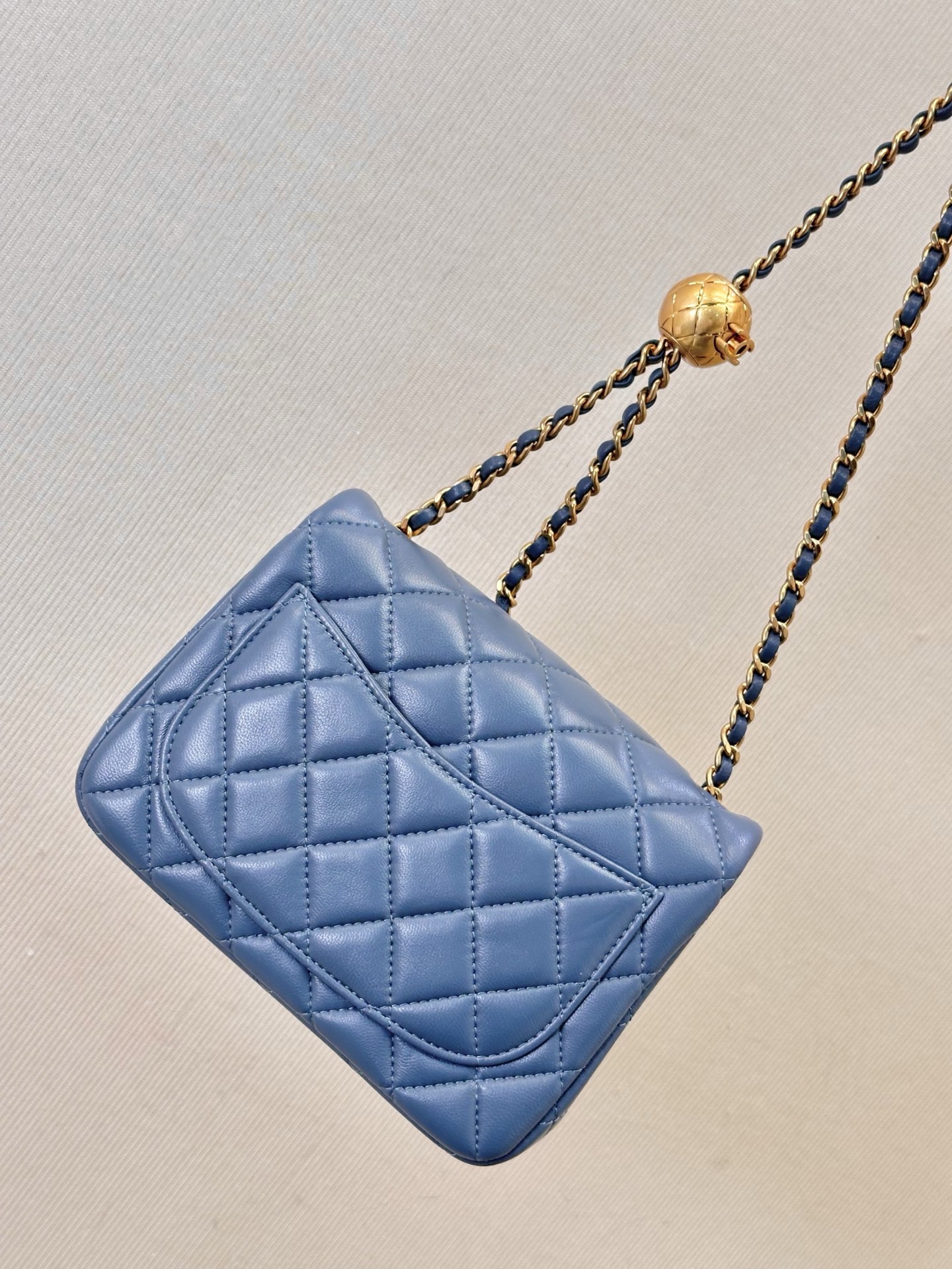 Chanel Small Ball-Detail Leather Crossbody Bag - Image 3