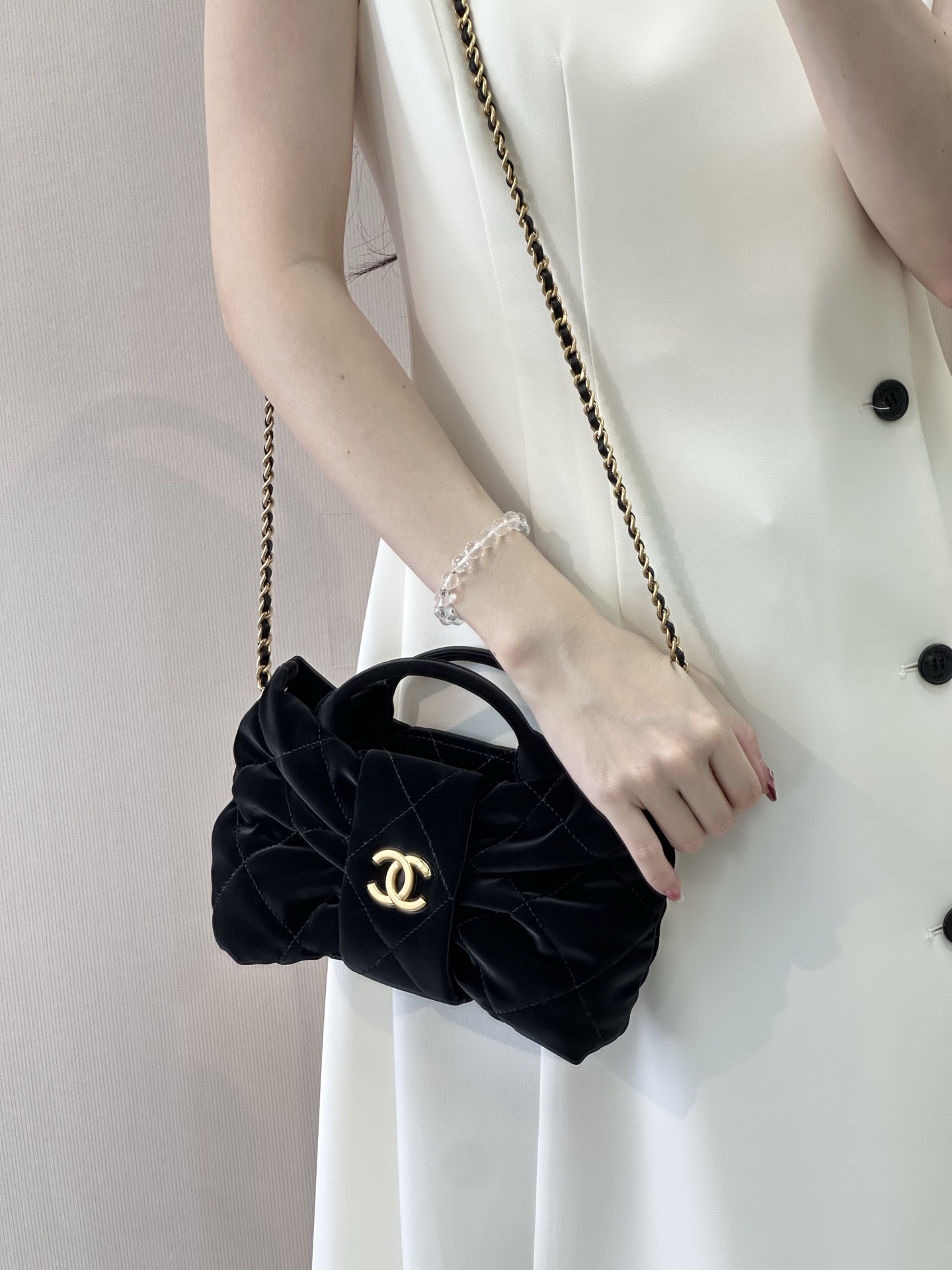 Chanel Butterfly Bow Crossbody Bag - Image 3