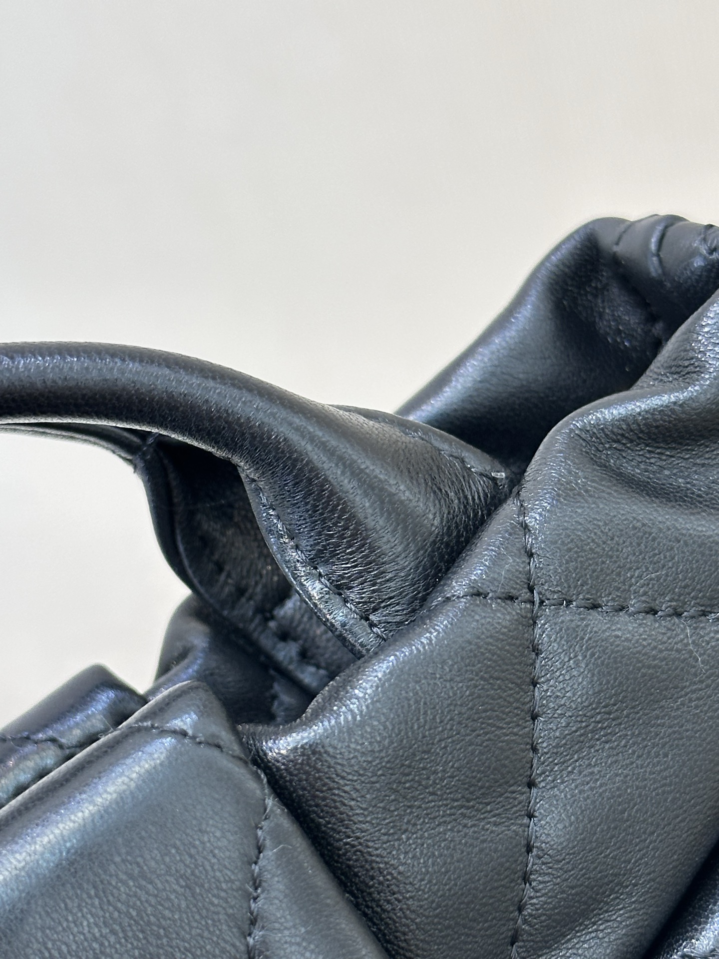 Chanel Bow Lambskin Handbag - Image 3