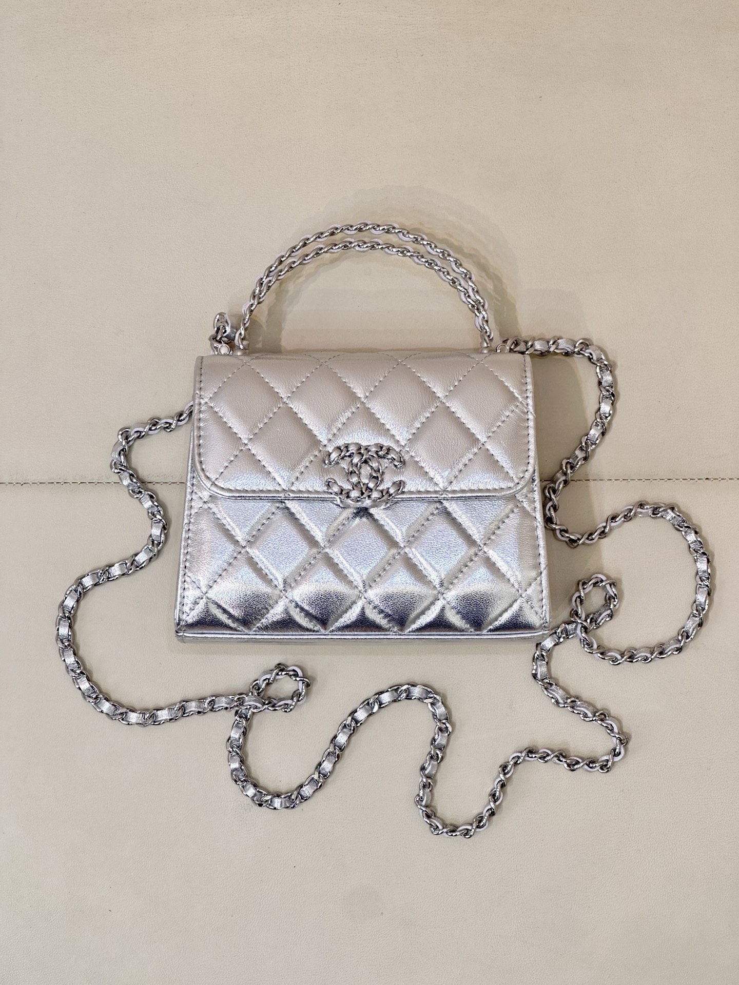 Kelly 25 Top Handle Crossbody Bag - Image 3