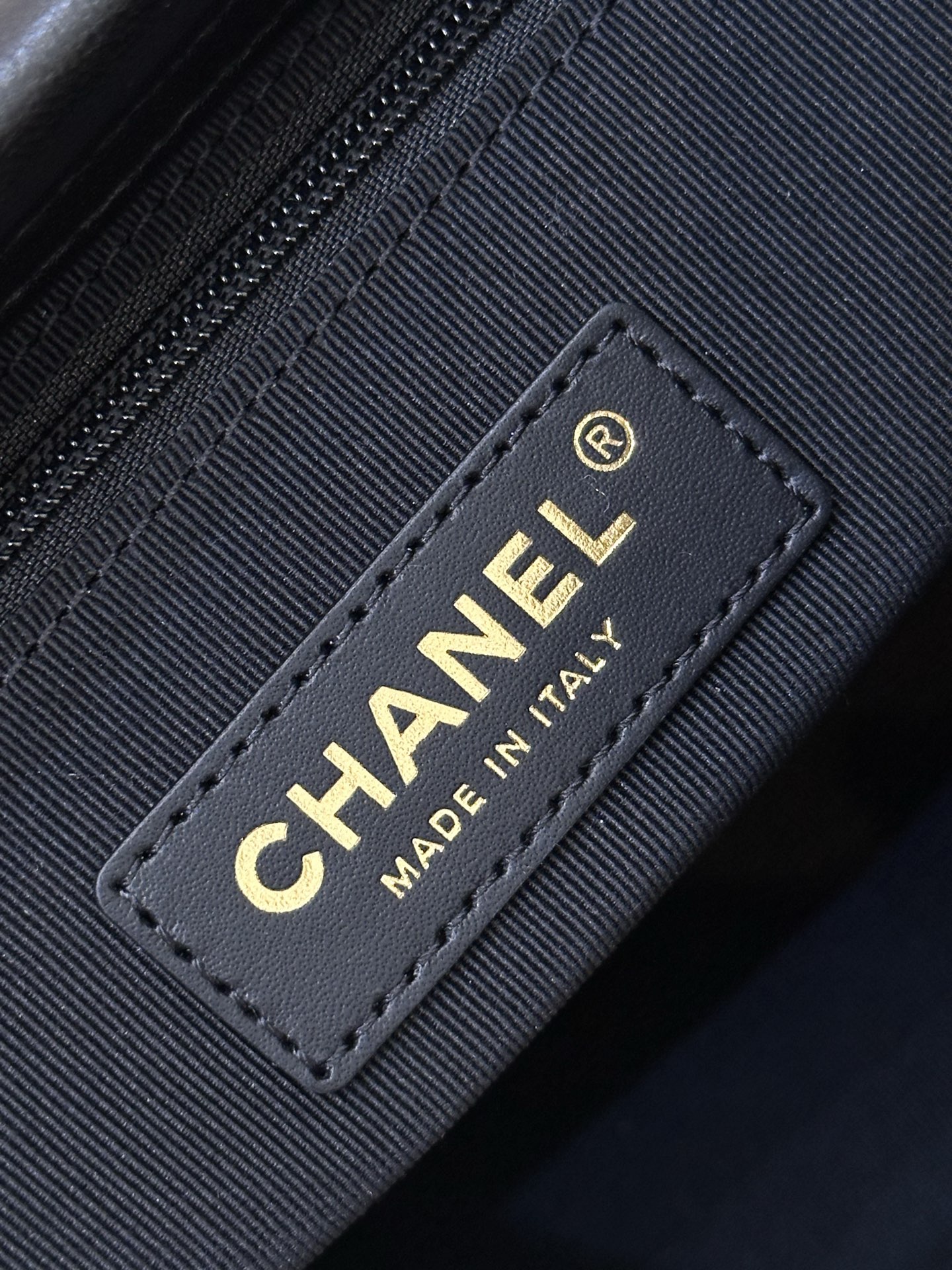 Chanel 5657 Large Suede Handbag - Image 3