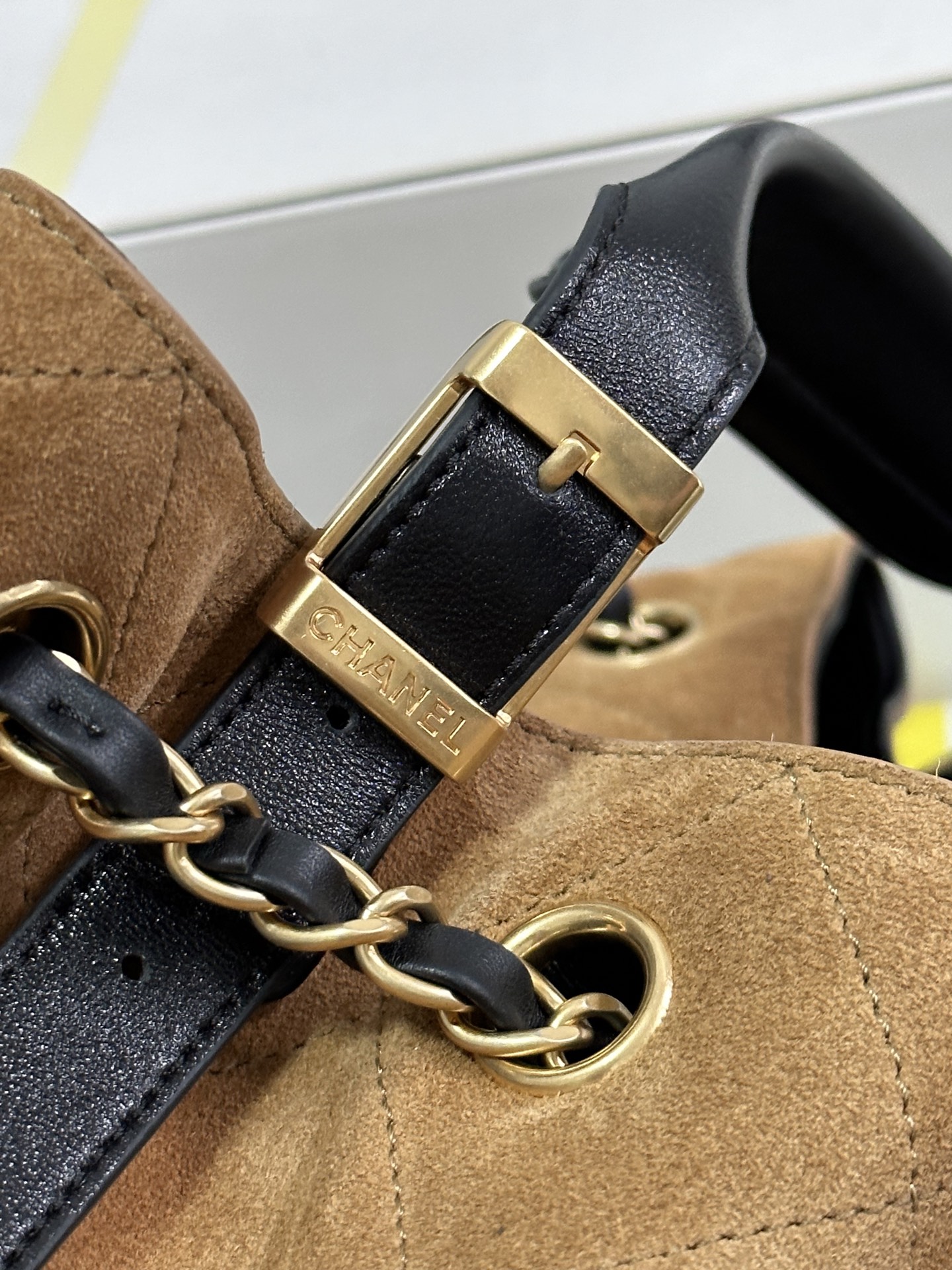 Chanel 25A AS5657 Small Shopping Tote - Image 3