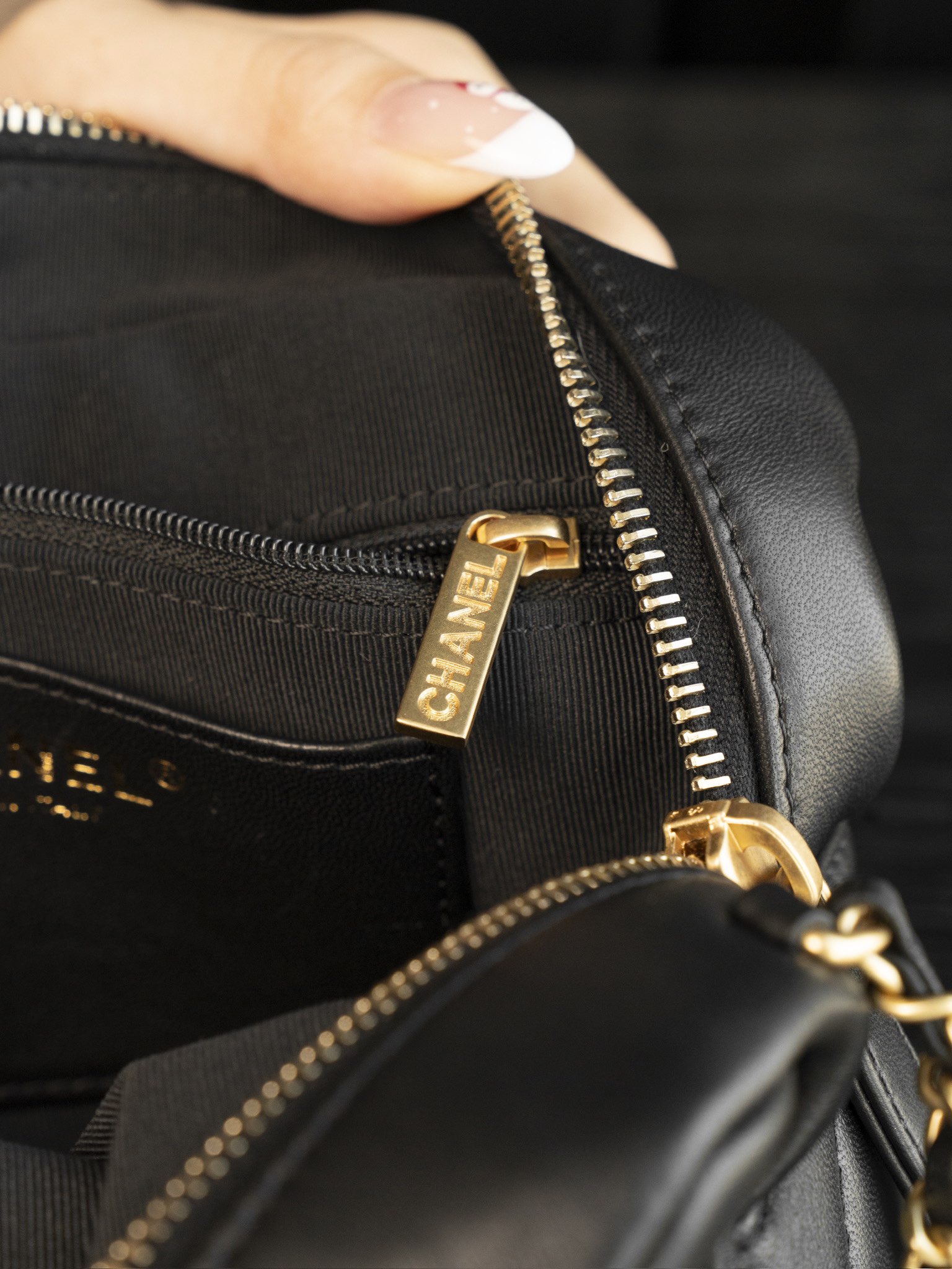 Chanel 25C Early Spring Leather Camera Bag - Image 3