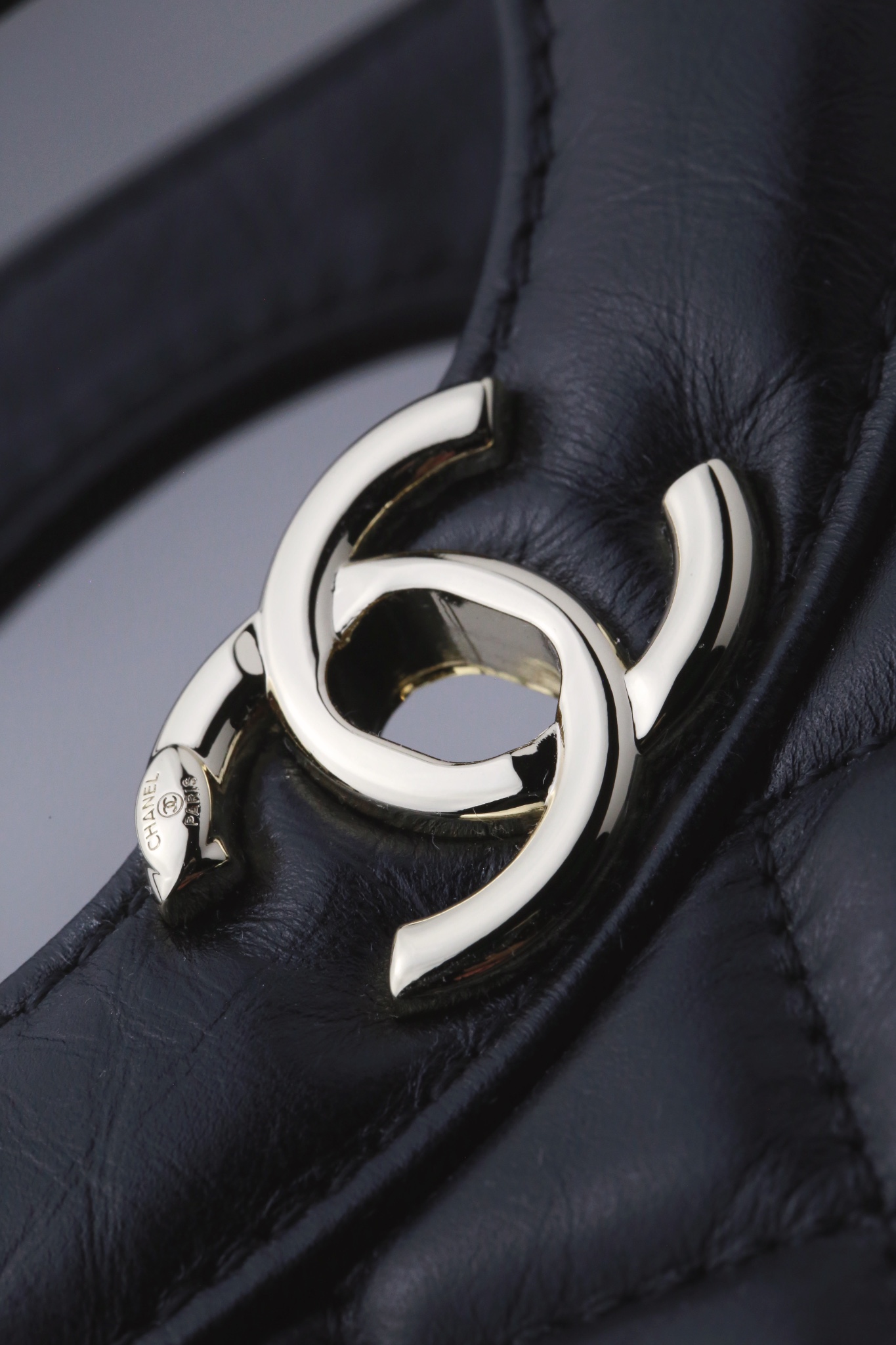 CHANEL 31 Mini Bag - Image 3