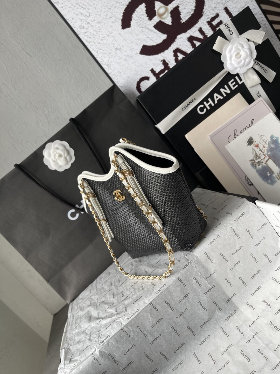 Chanel 25S Maxi Hobo Tote Bag - Image 3