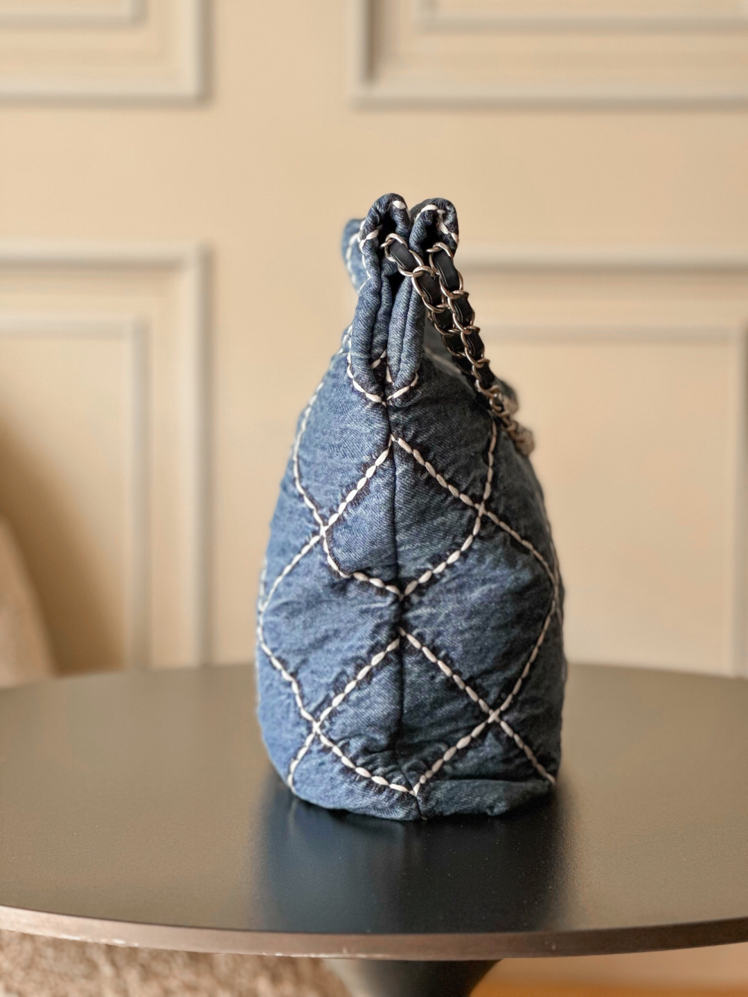 Chanel Drawstring Shoulder Bag - Image 3