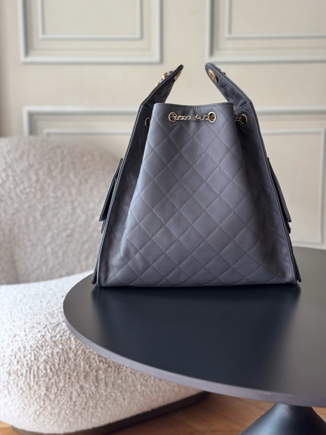 Chanel 25C Quilted Leather Hobo Shoulder Bag - Image 3