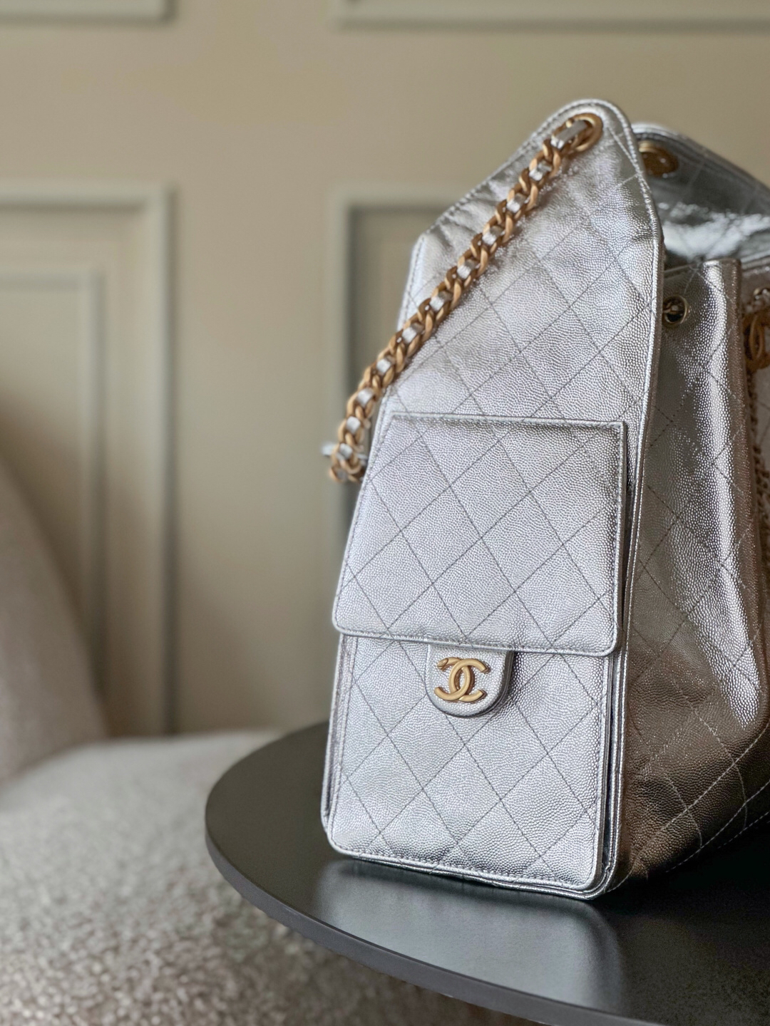 CHANEL 25C Quilted Leather Hobo Shoulder Bag - Image 3
