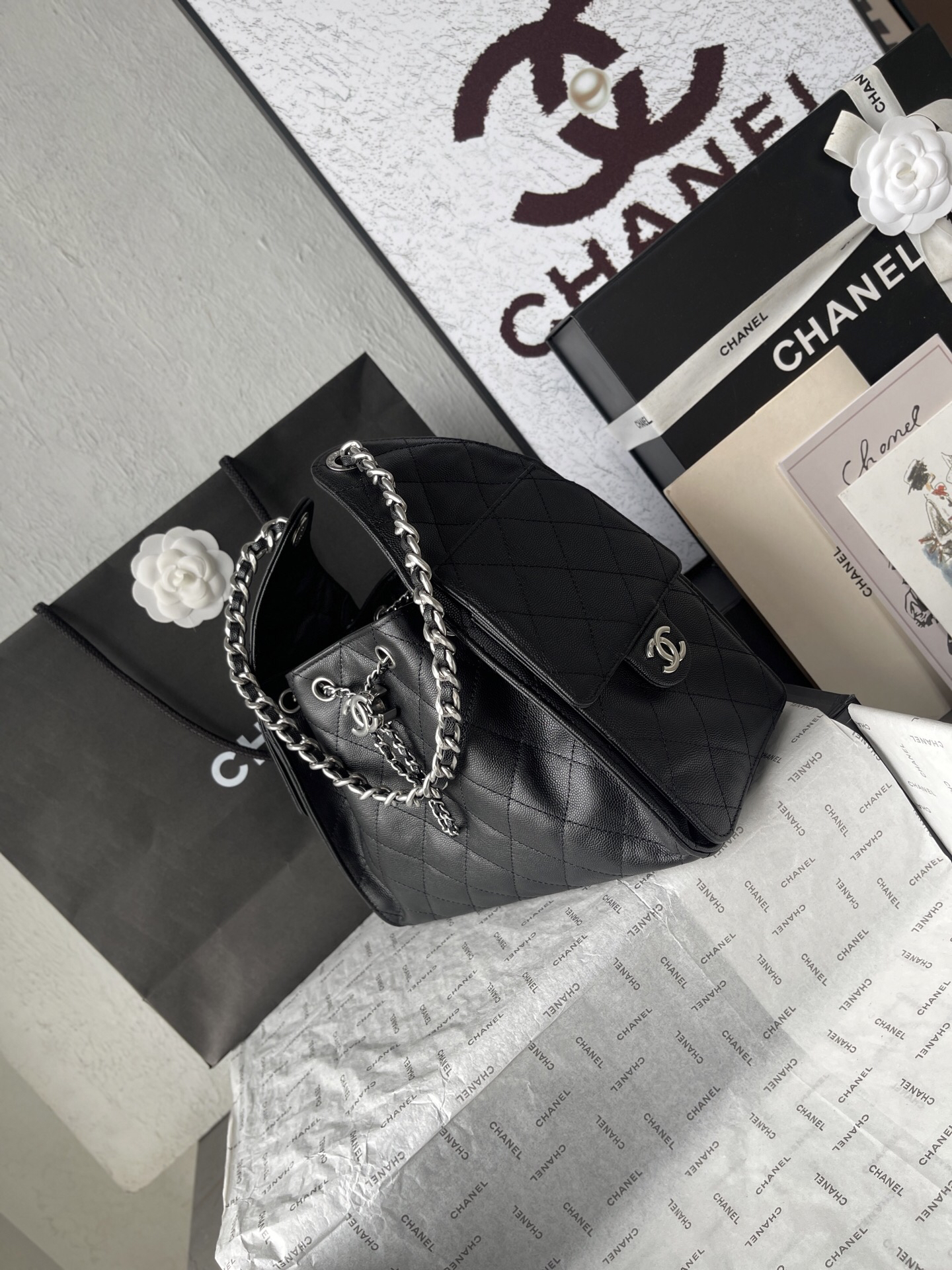 Chanel Quilted Leather Hobo Shoulder Bag - Image 3