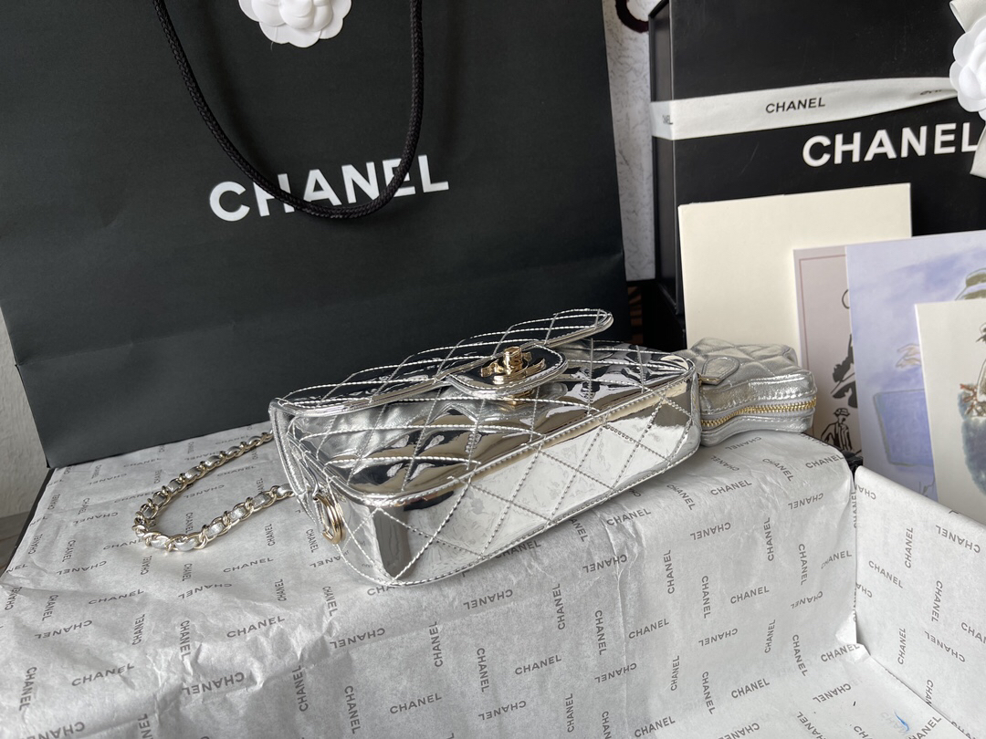 Chanel Star Series Lambskin Crossbody Bag - Image 3