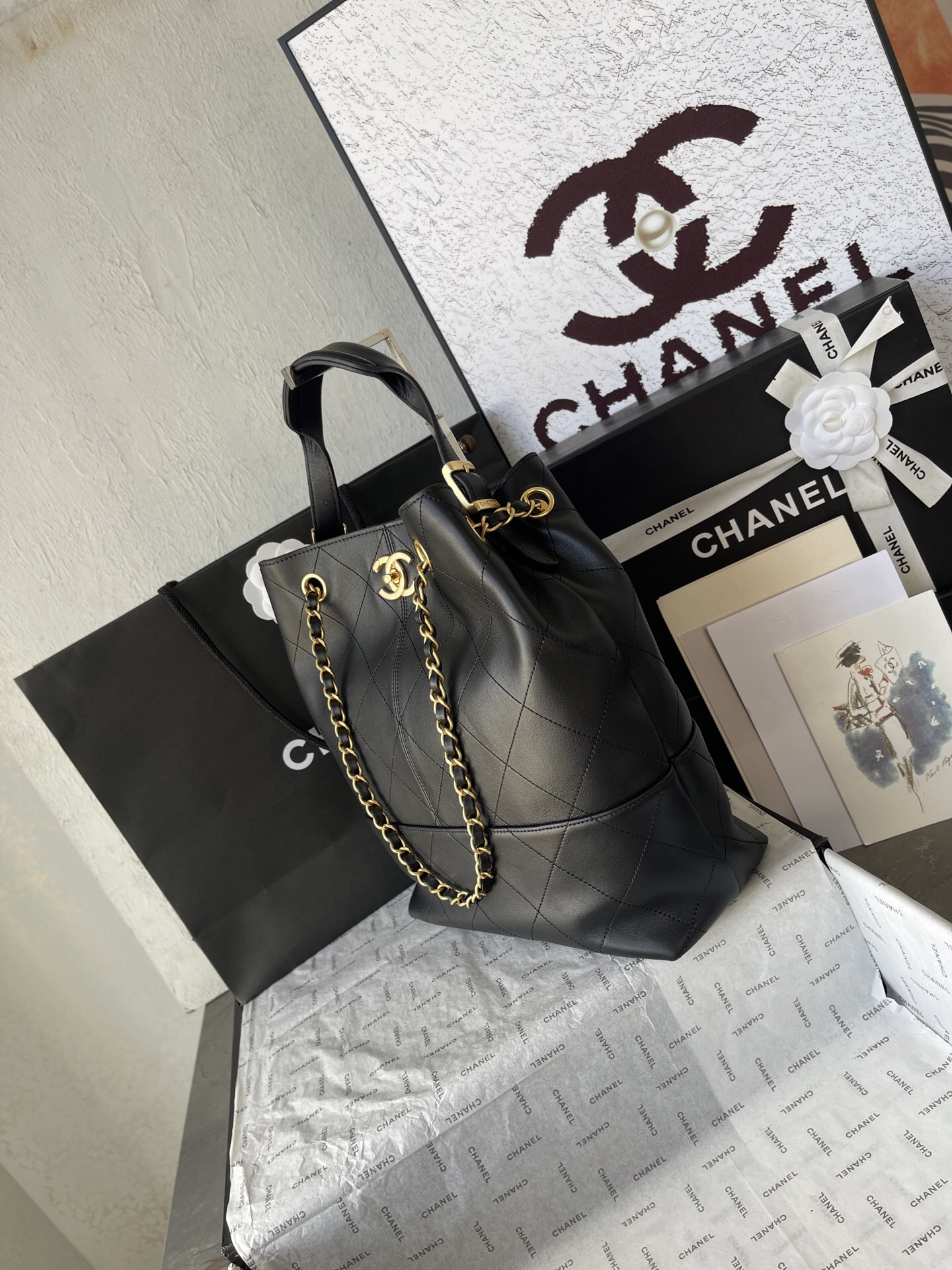 Chanel-Inspired Large Handbag with Mini Bag - Image 3