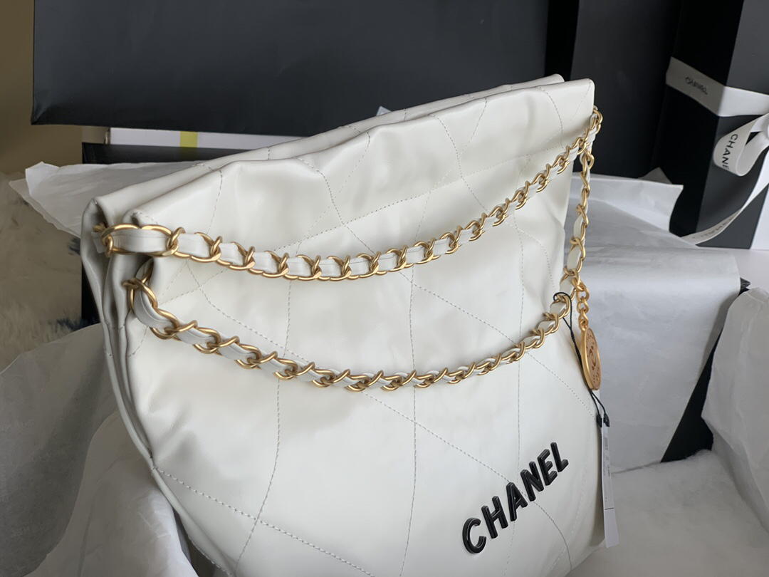 Chanel 2022 Drawstring Shoulder Bag - Image 3