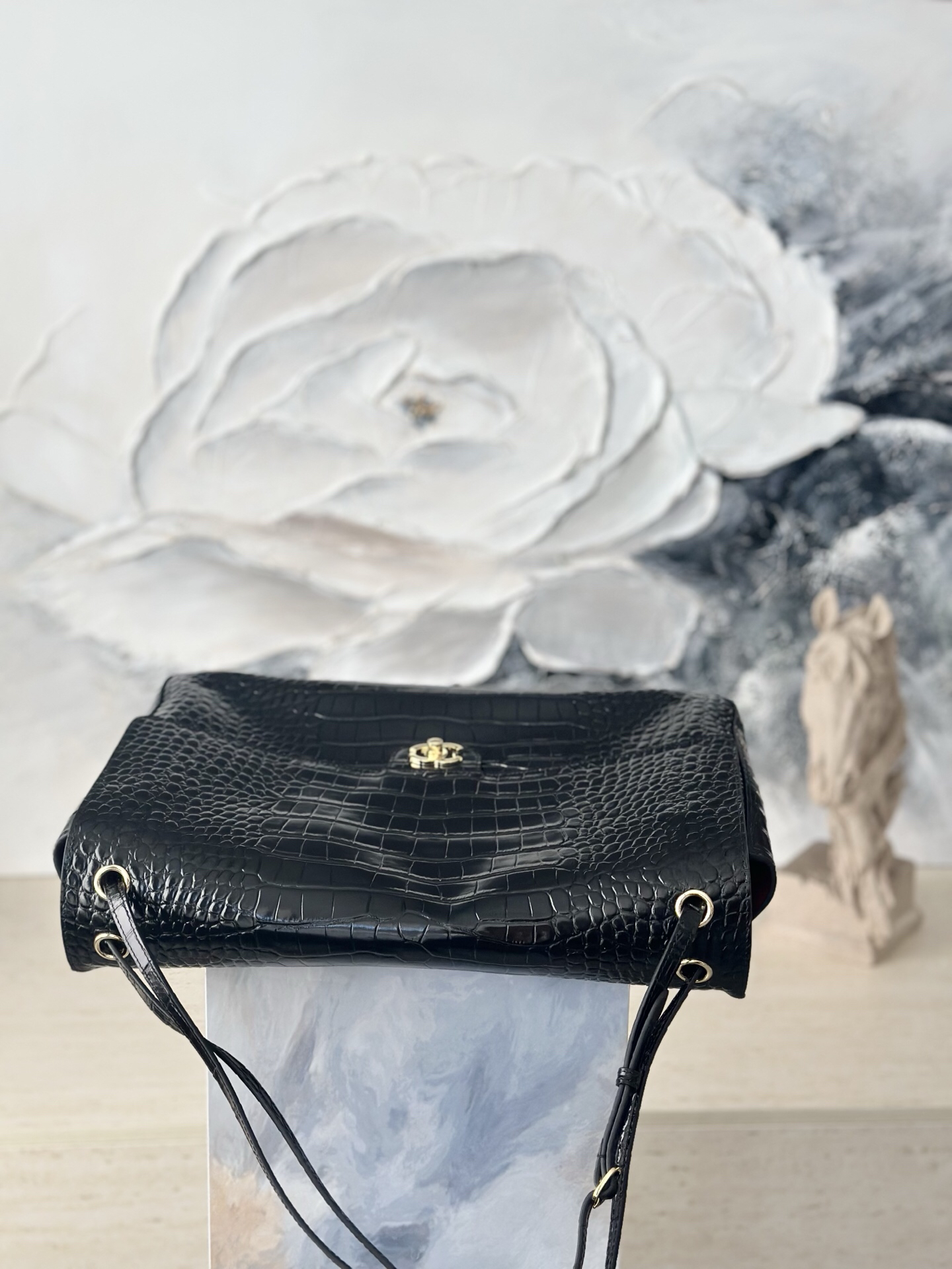 Chanel Black Crocodile-Pattern Maxi Flap Handbag with Gold Buckle - Image 3