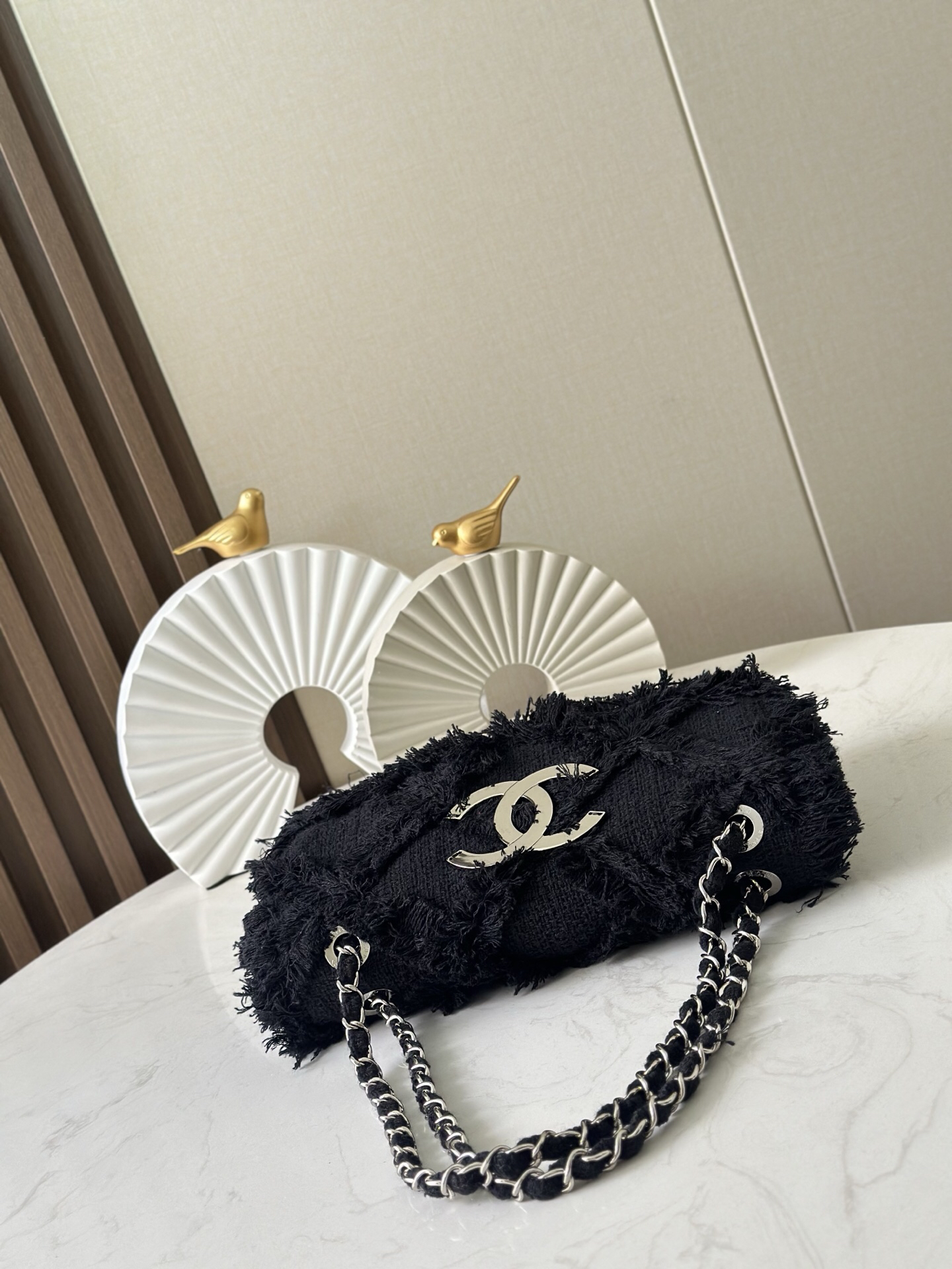 Black Vintage Straw Fringe Handbag - Image 3