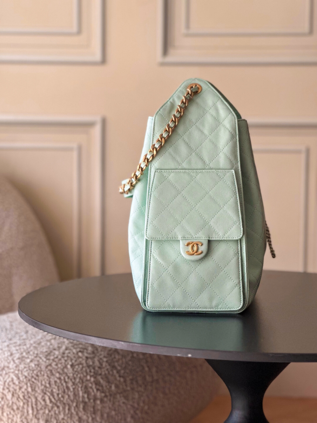 Chanel 25 Leather Hobo Shoulder Bag - Image 3