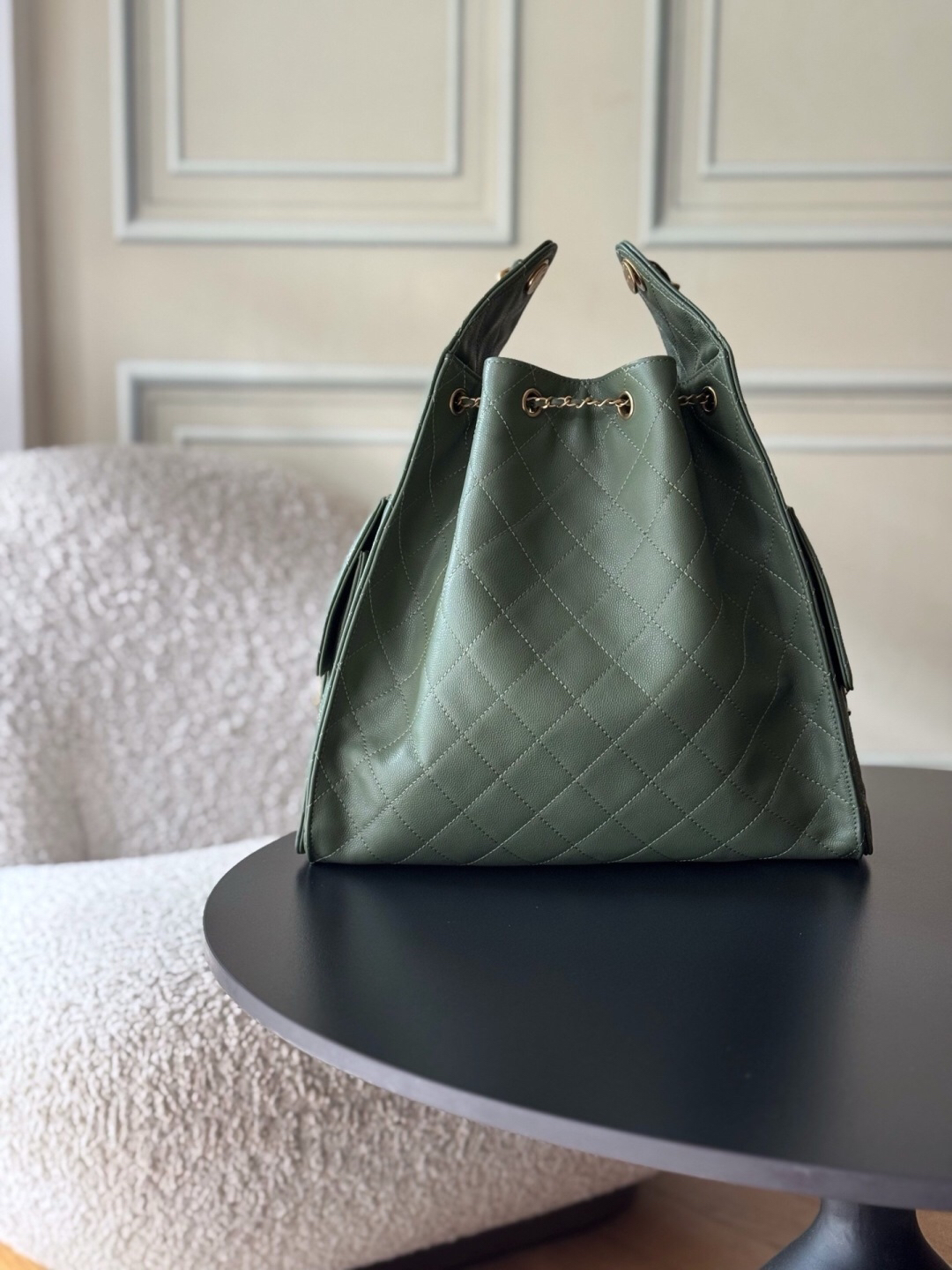 CHANEL 25 Quilted Leather Hobo Shoulder Bag - Image 3