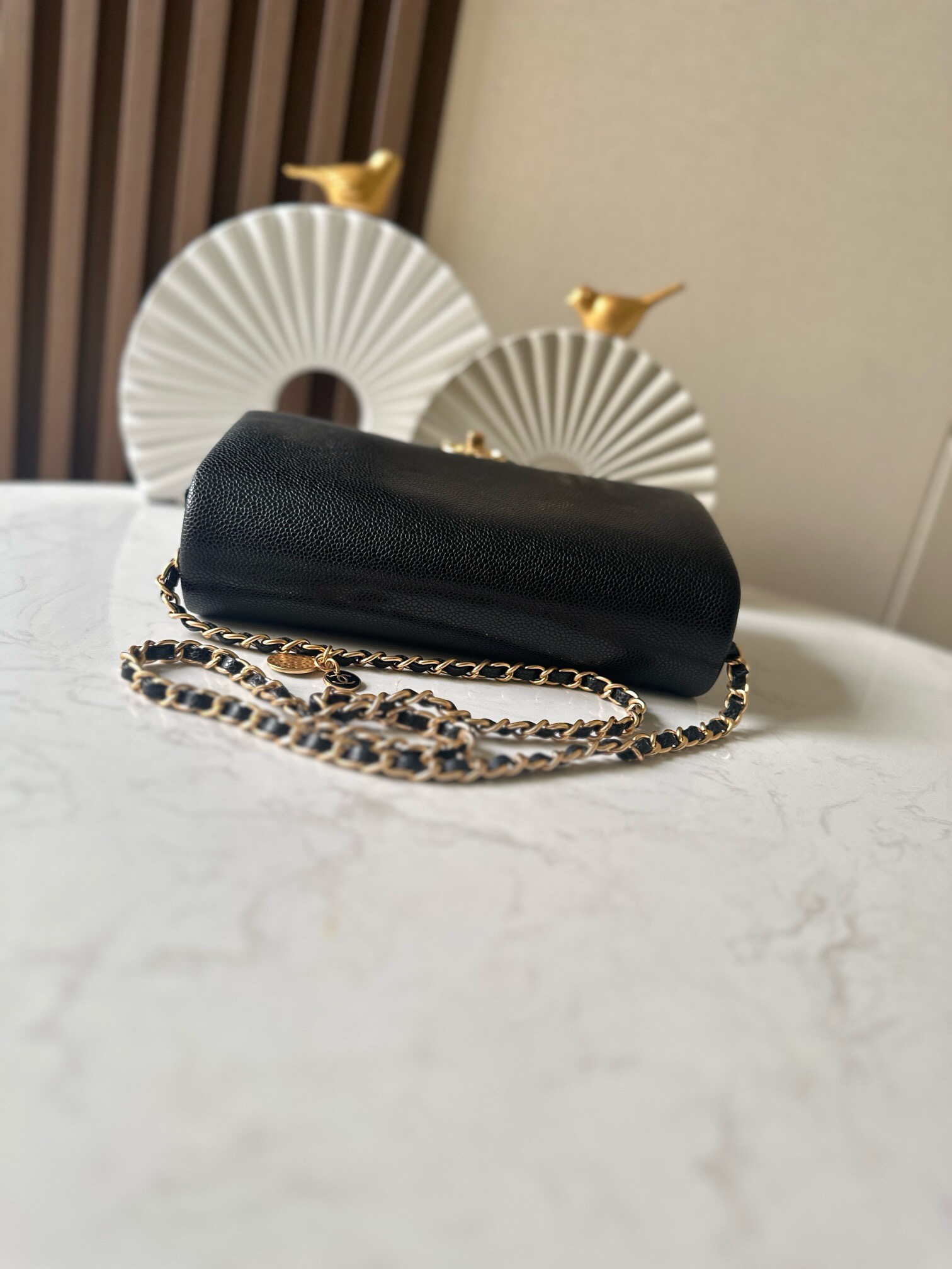 Medium Vintage Classic Flap Bag in Black Caviar Leather - Image 3