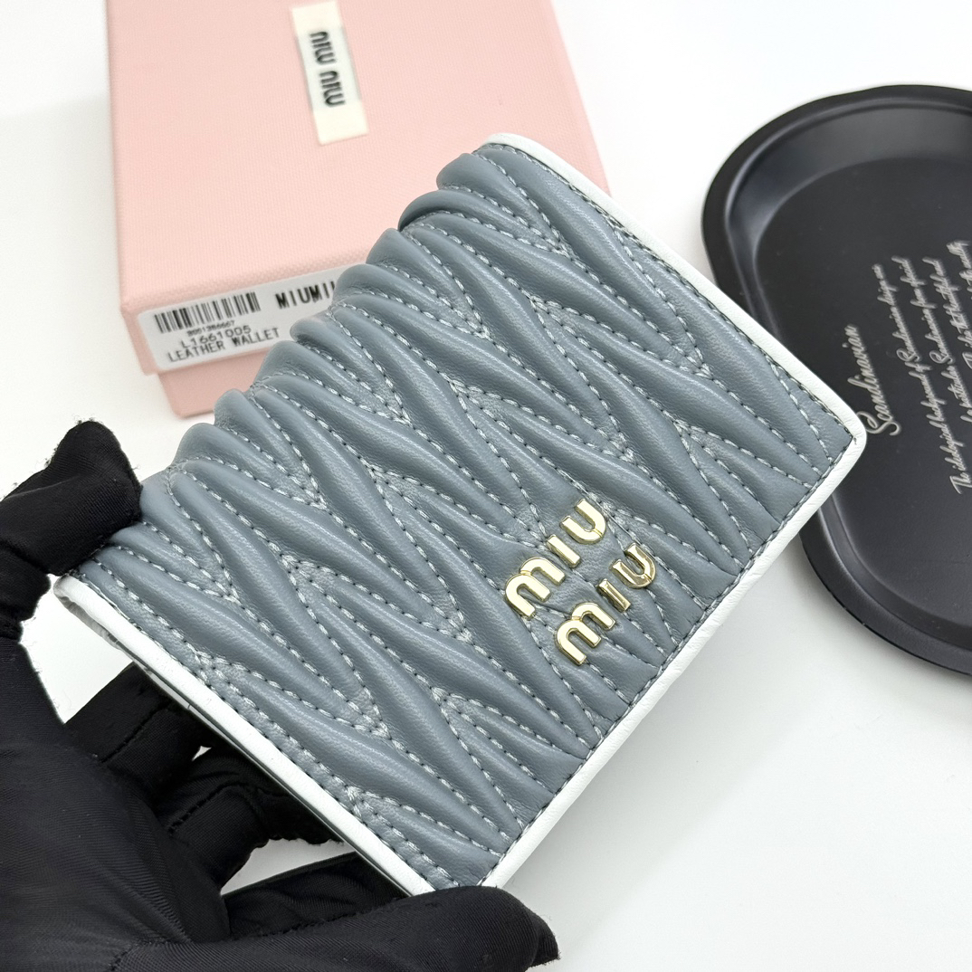 Miu Miu Leather Wallet - Image 3