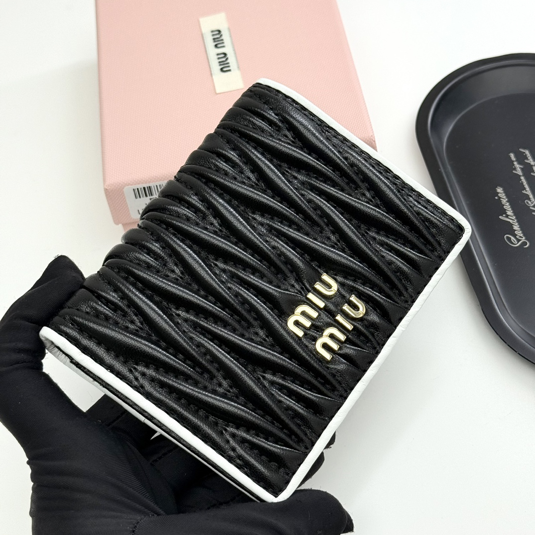 Miu Miu Leather Wallet - Image 3