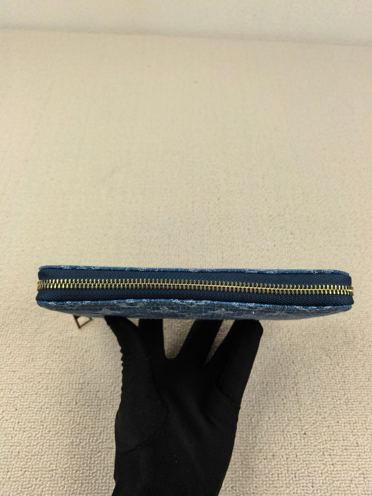 Louis Vuitton Zippy Wallet in Monogram Denim, M82958 - Image 3