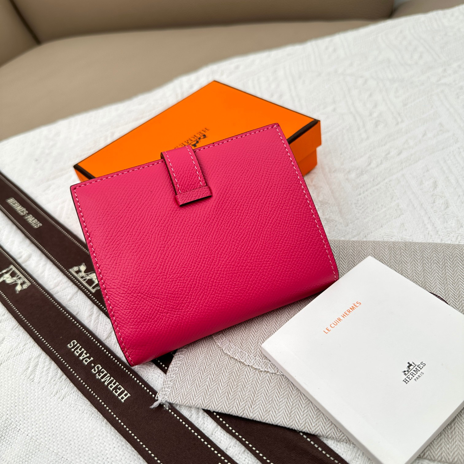 Hermès Palm-Grain Leather Wallet with Gold-Tone Hardware - Image 3