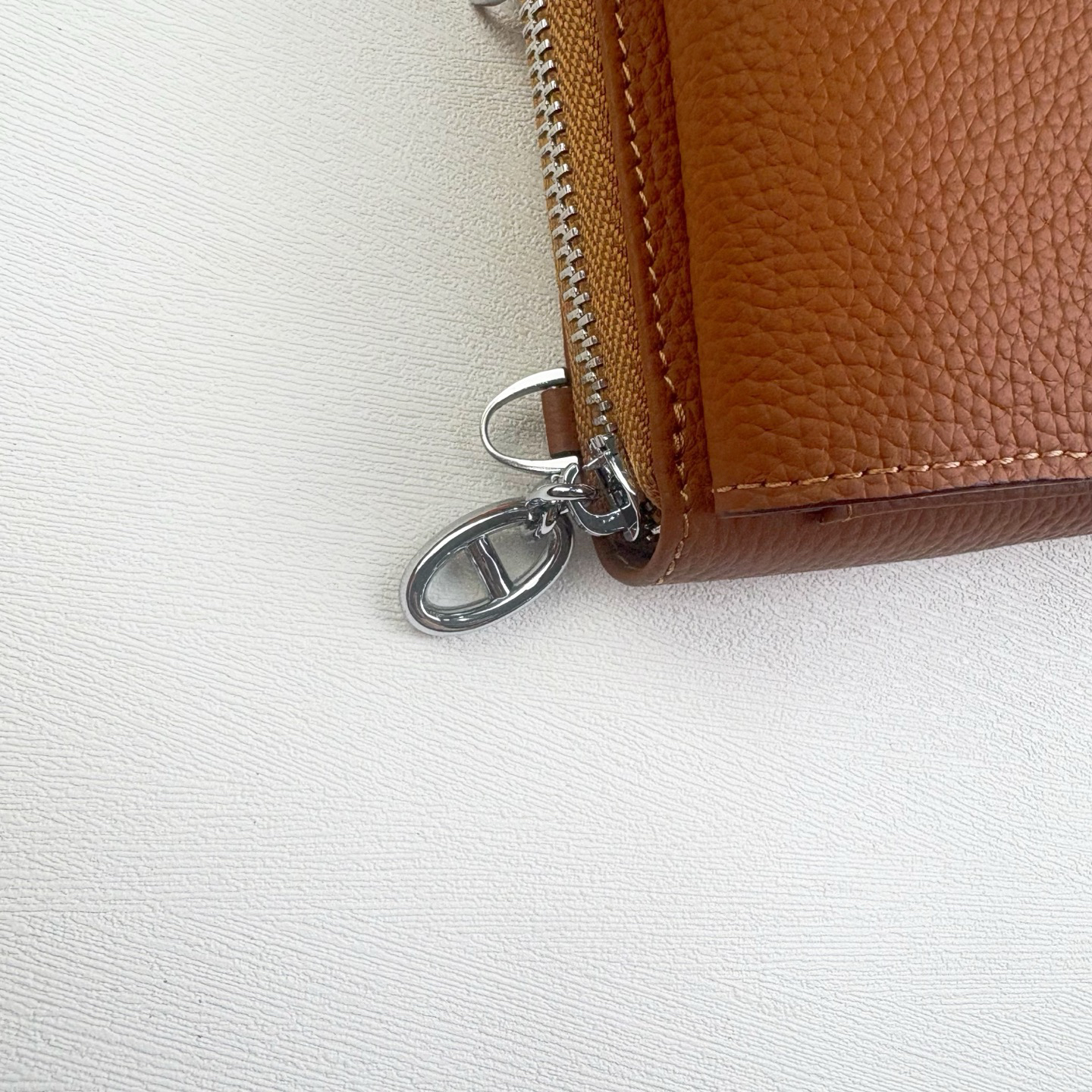 Hermès Togo Leather Crossbody Bag - Image 3