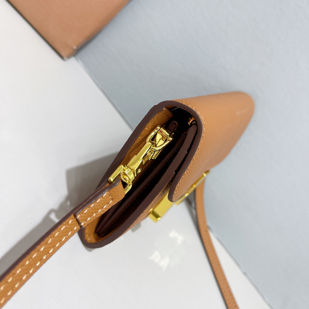 Hermès Constance Palm-Grain Cowhide Shoulder Bag, Model 537-2 - Image 3