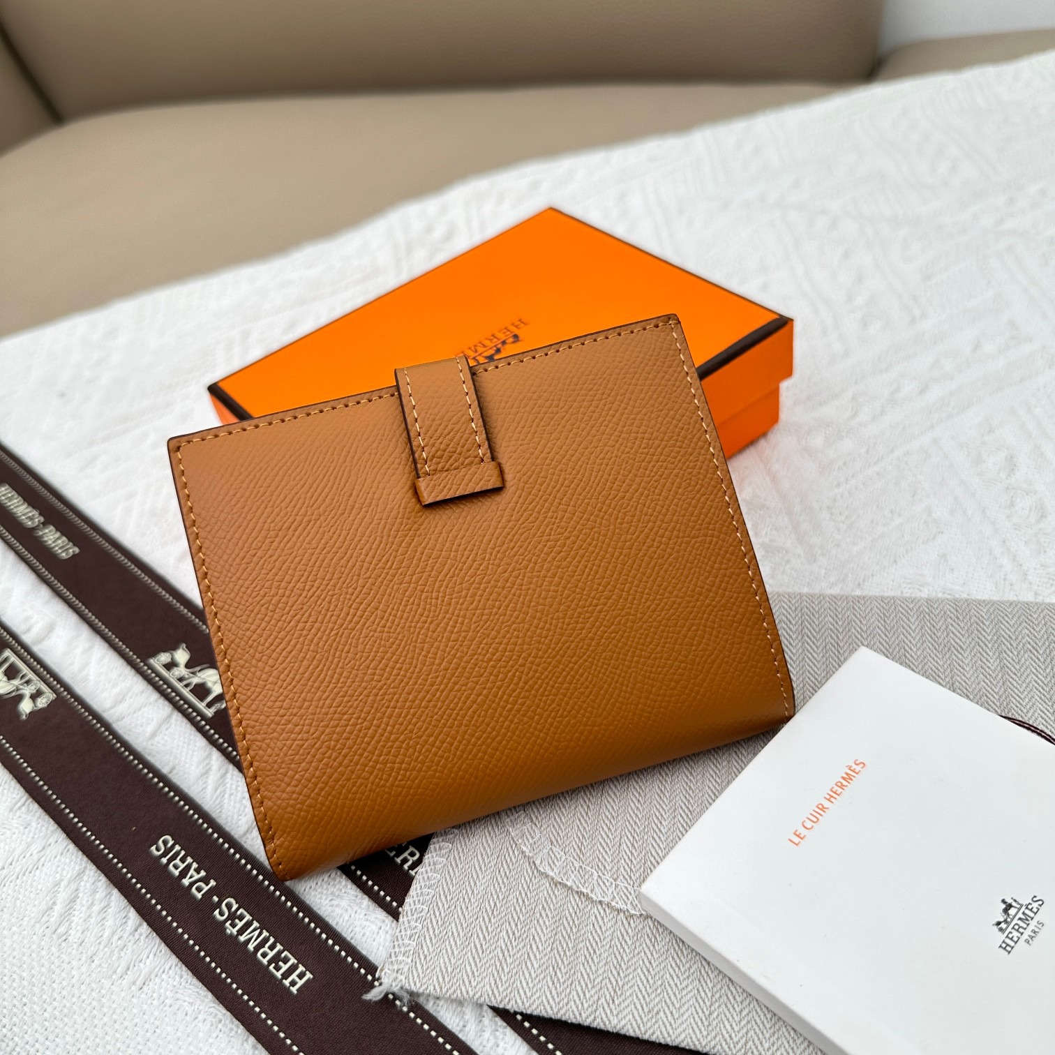 Hermès Palm-Grain Leather Wallet with Gold-Tone Clasp - Image 3