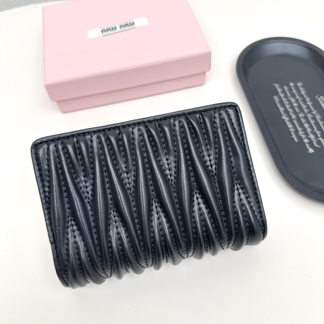 Miu Miu Lambskin Wallet - Image 3