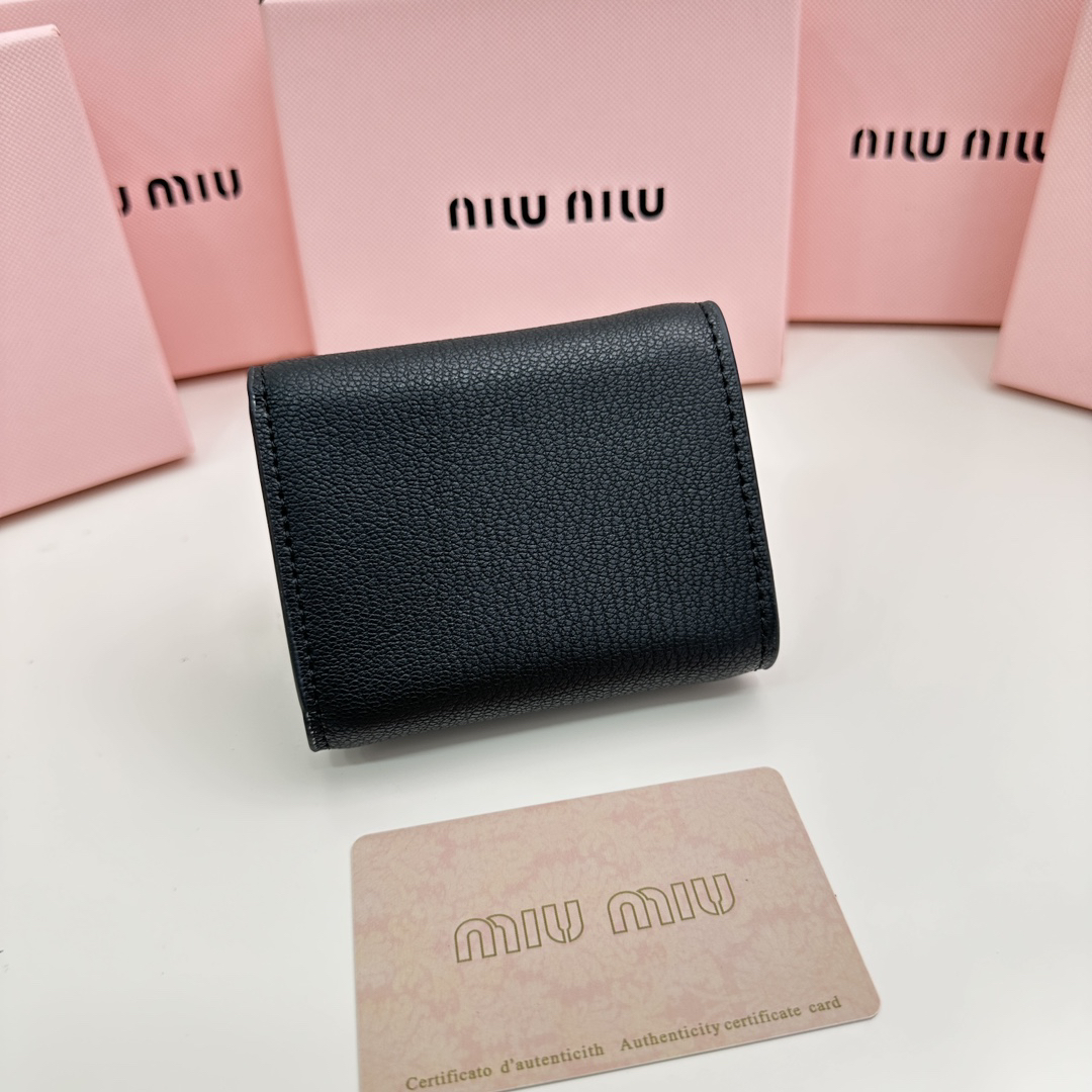 Miu Miu Leather Wallet - Image 3