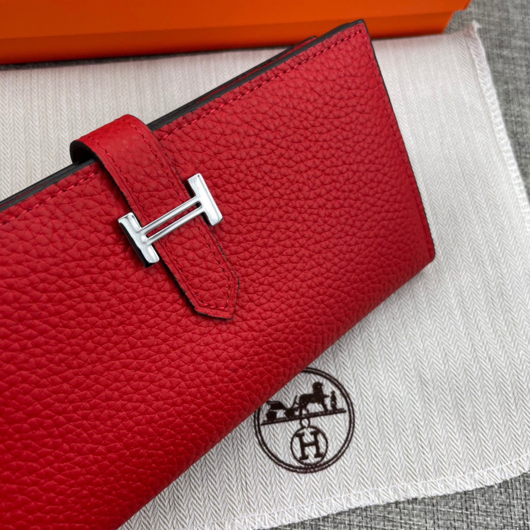 Hermès Women's Leather Zip Wallet - Image 3