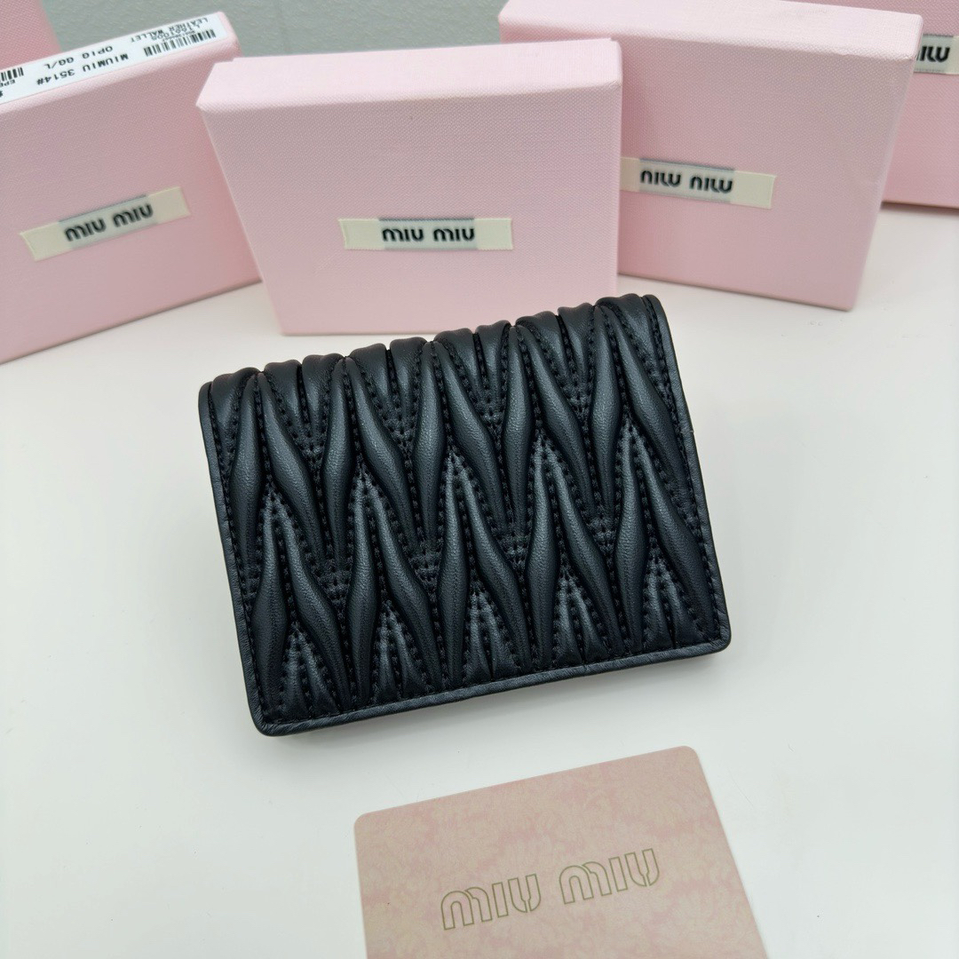Miu Miu Lambskin Wallet - Image 3