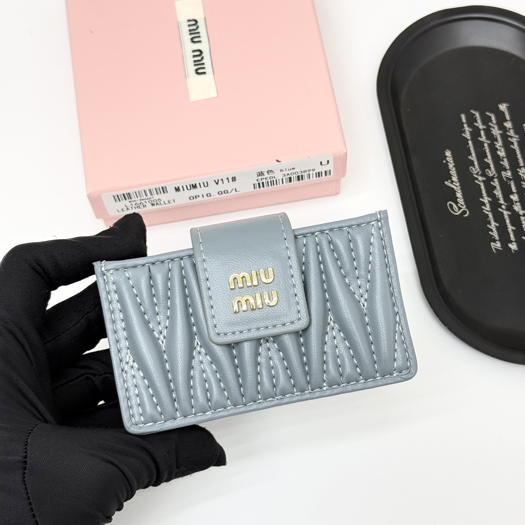 Miu Miu Pleated Leather Card Holder V11 - Image 3