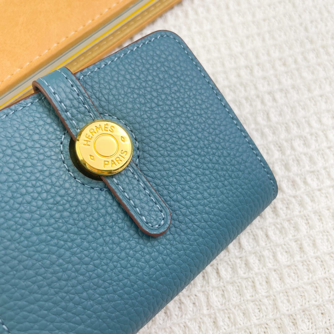 Hermès Togo Leather Wallet with Silver Buckle - Image 3