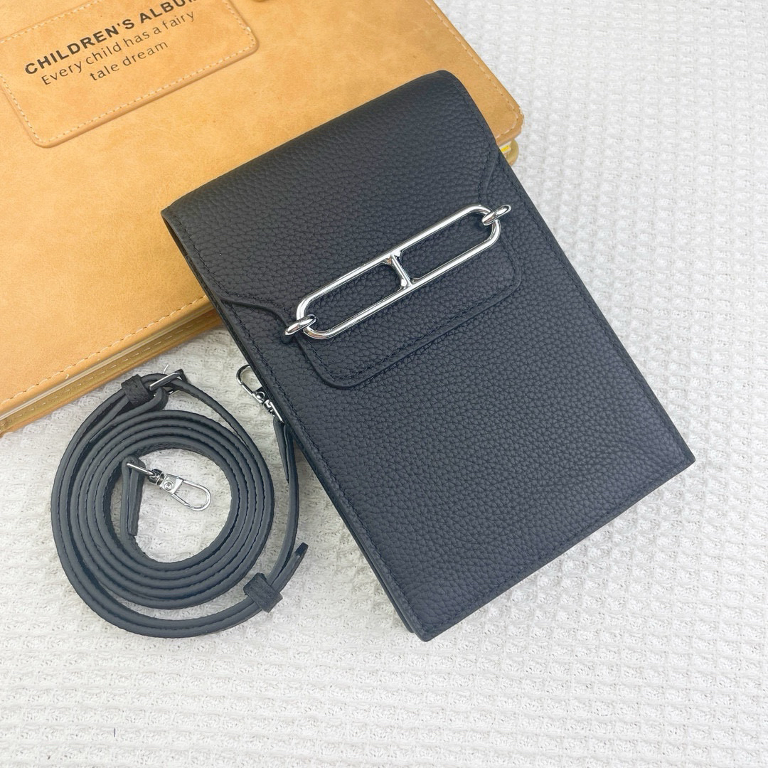 Hermes Nose Bag, Gold Hardware - Image 3