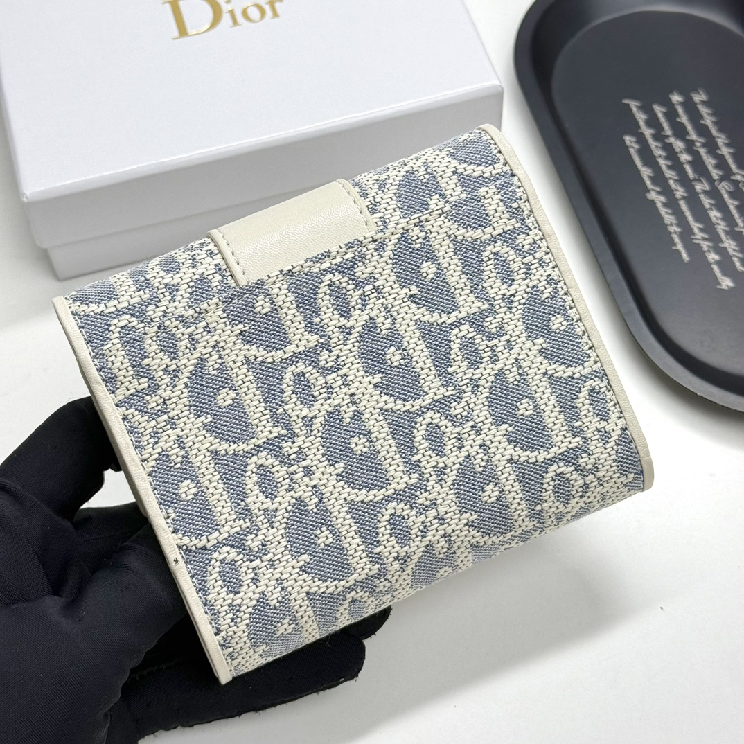 Dior 1818 Leather Wallet - Image 3