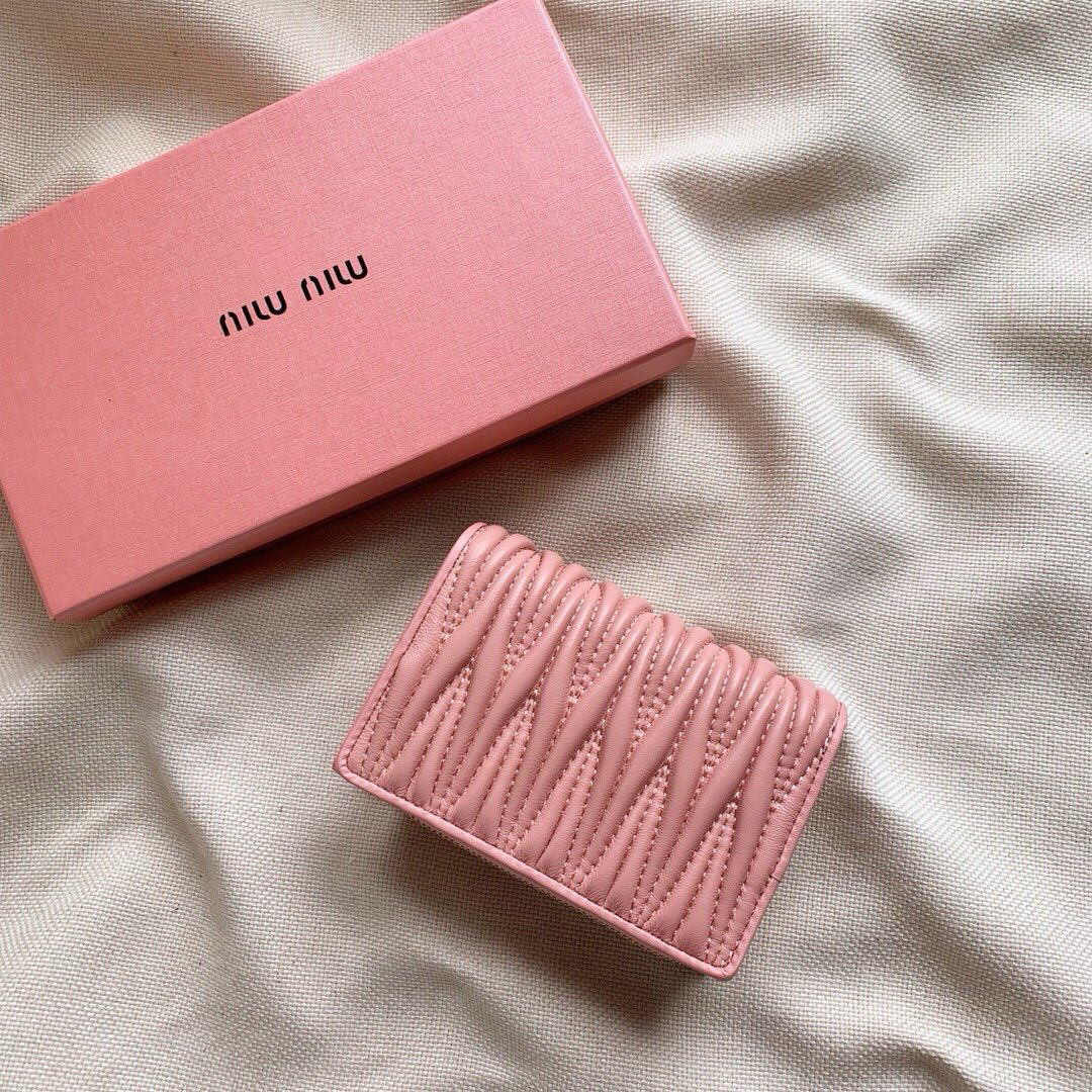 Miu Miu Lambskin Multifunction Small Wallet - Image 3
