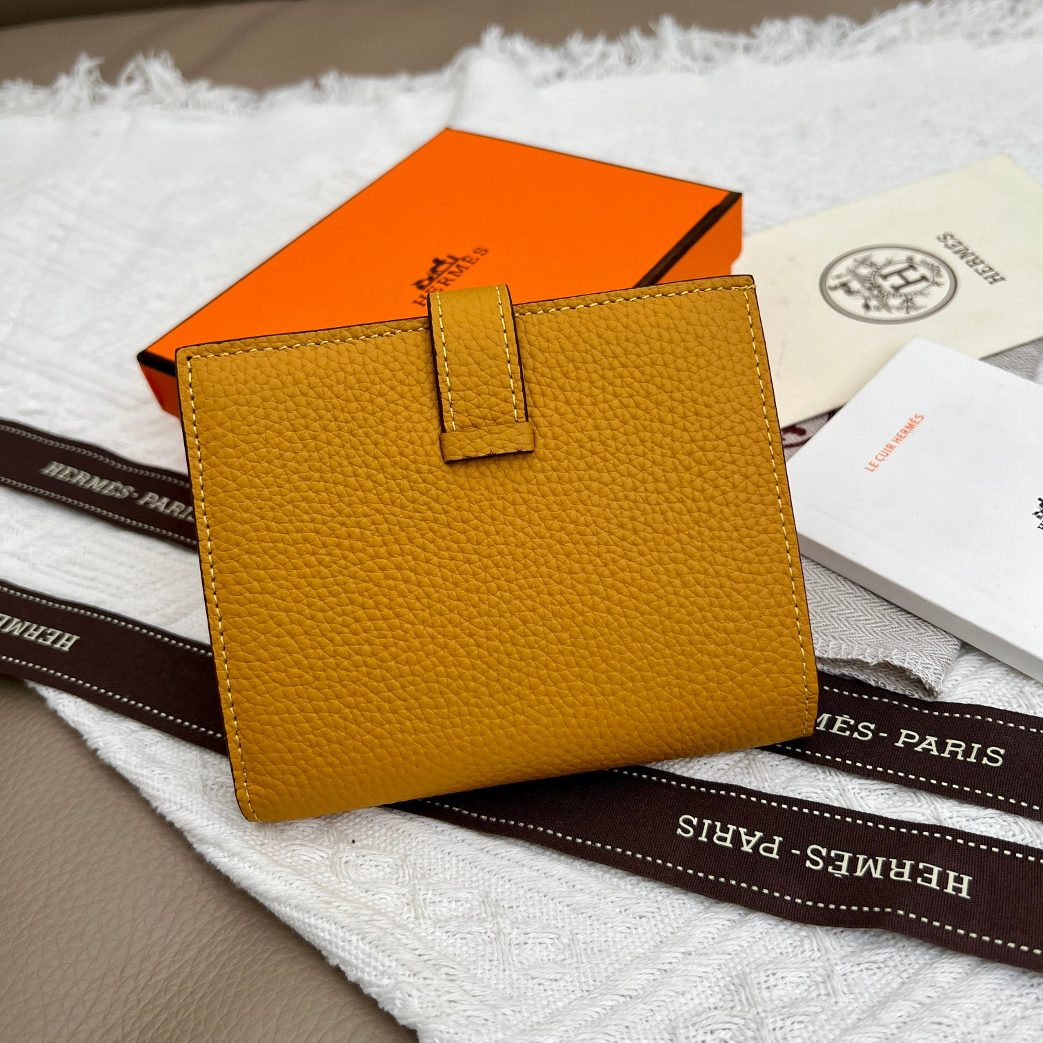 Hermes Gold-Hardware Vertical Bifold Wallet - Image 3