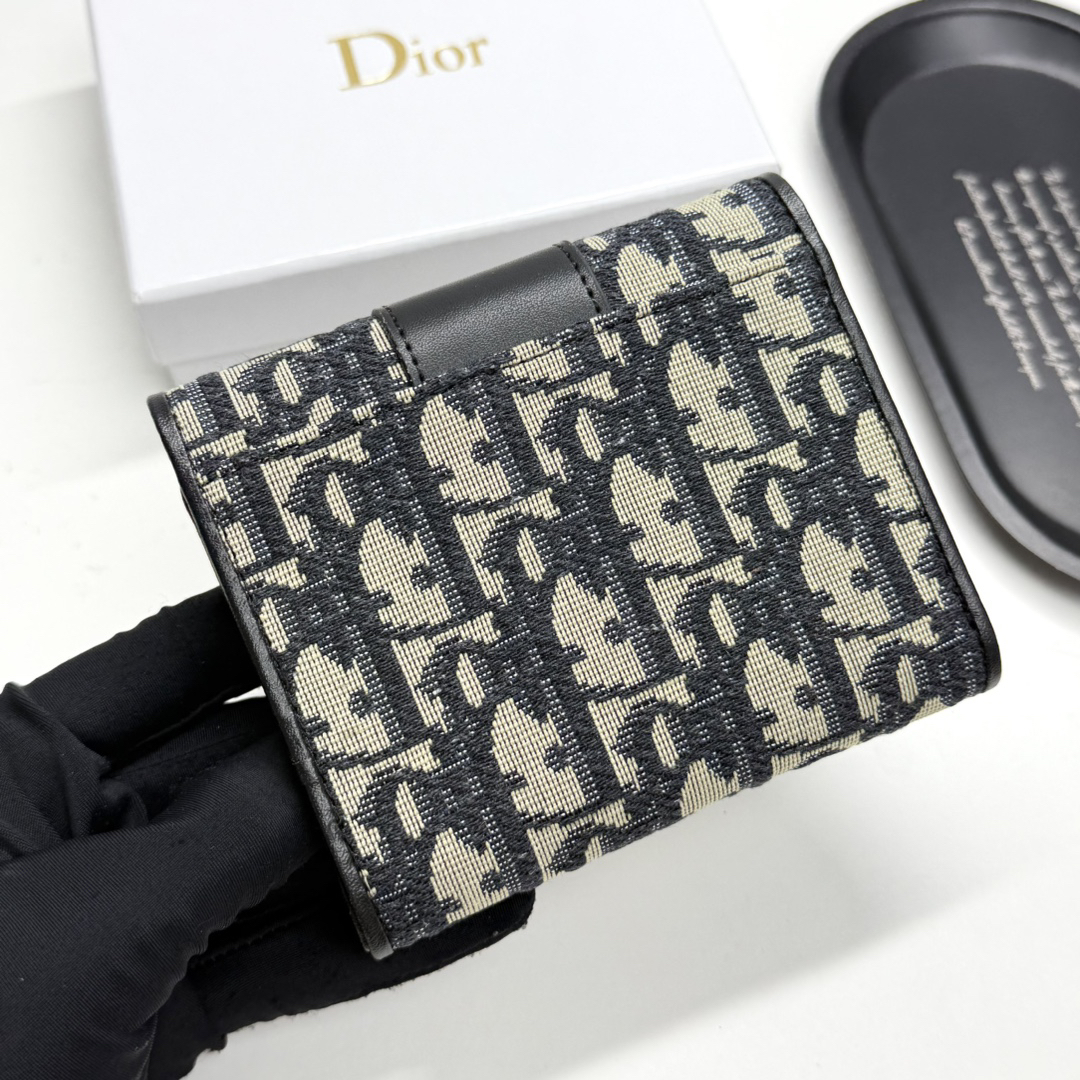 Dior 1818 Leather Wallet - Image 3